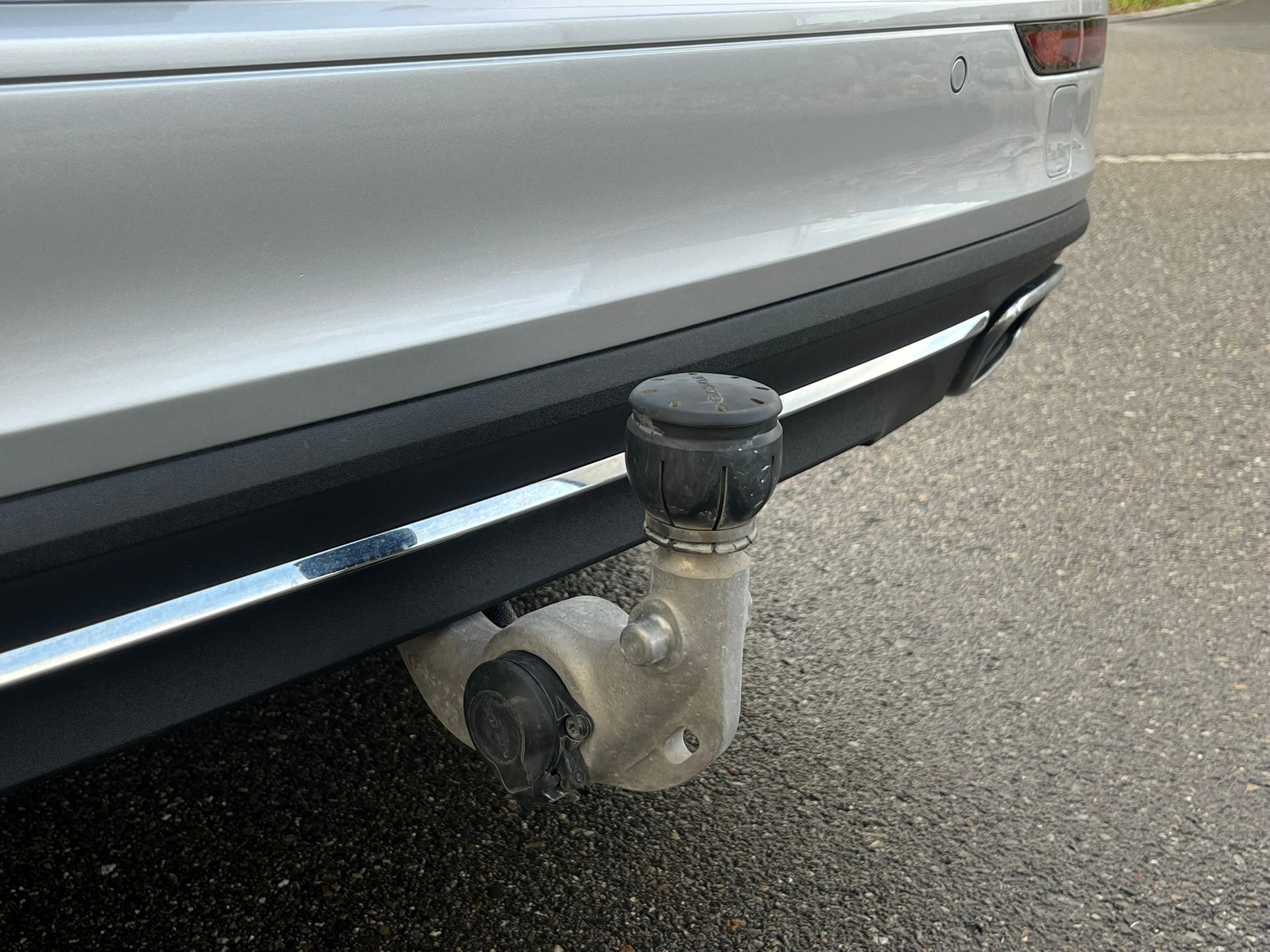 VOLVO V60 2.0 B4 Inscription-image-10