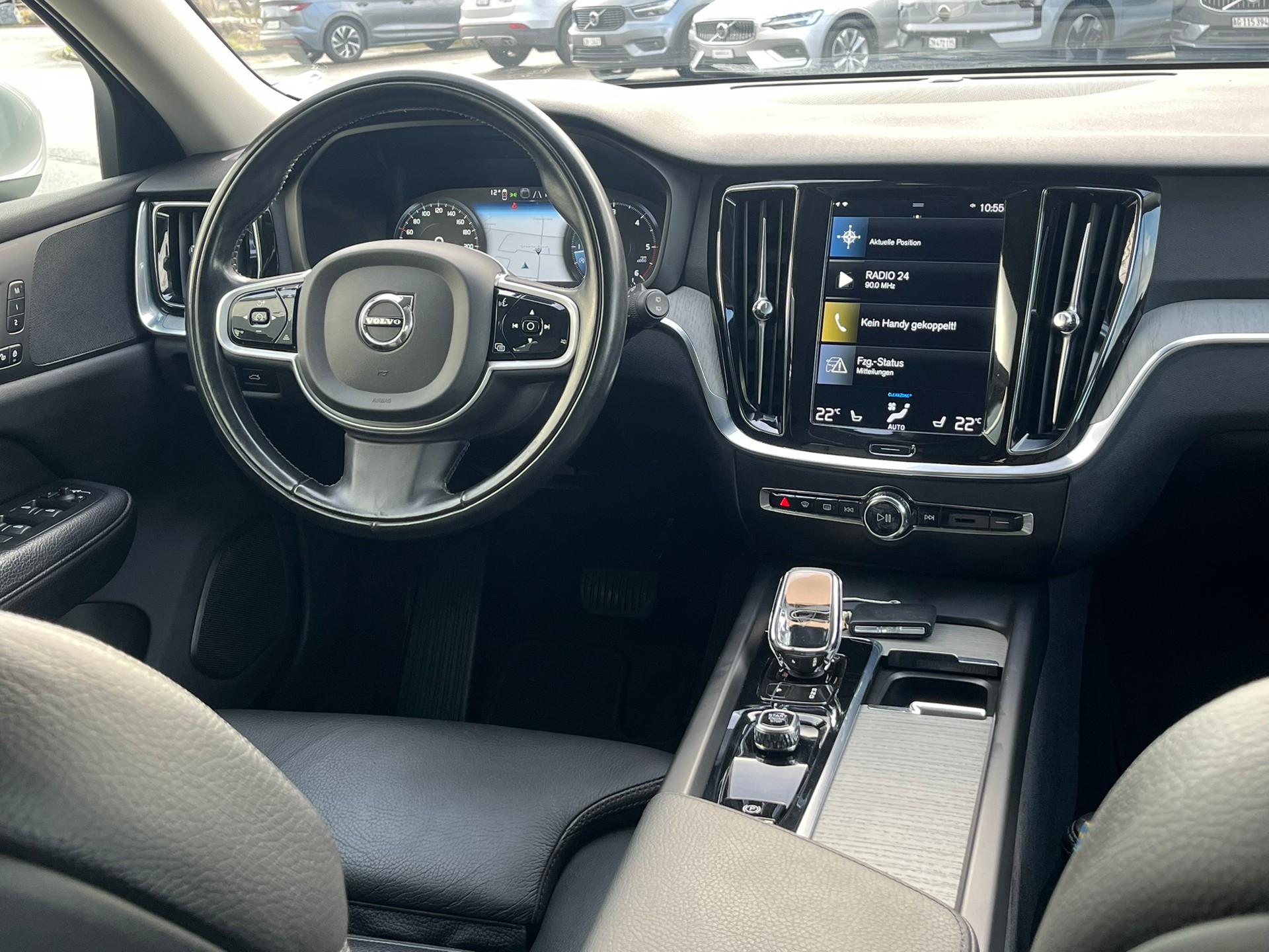 VOLVO V60 2.0 B4 Inscription-image-12