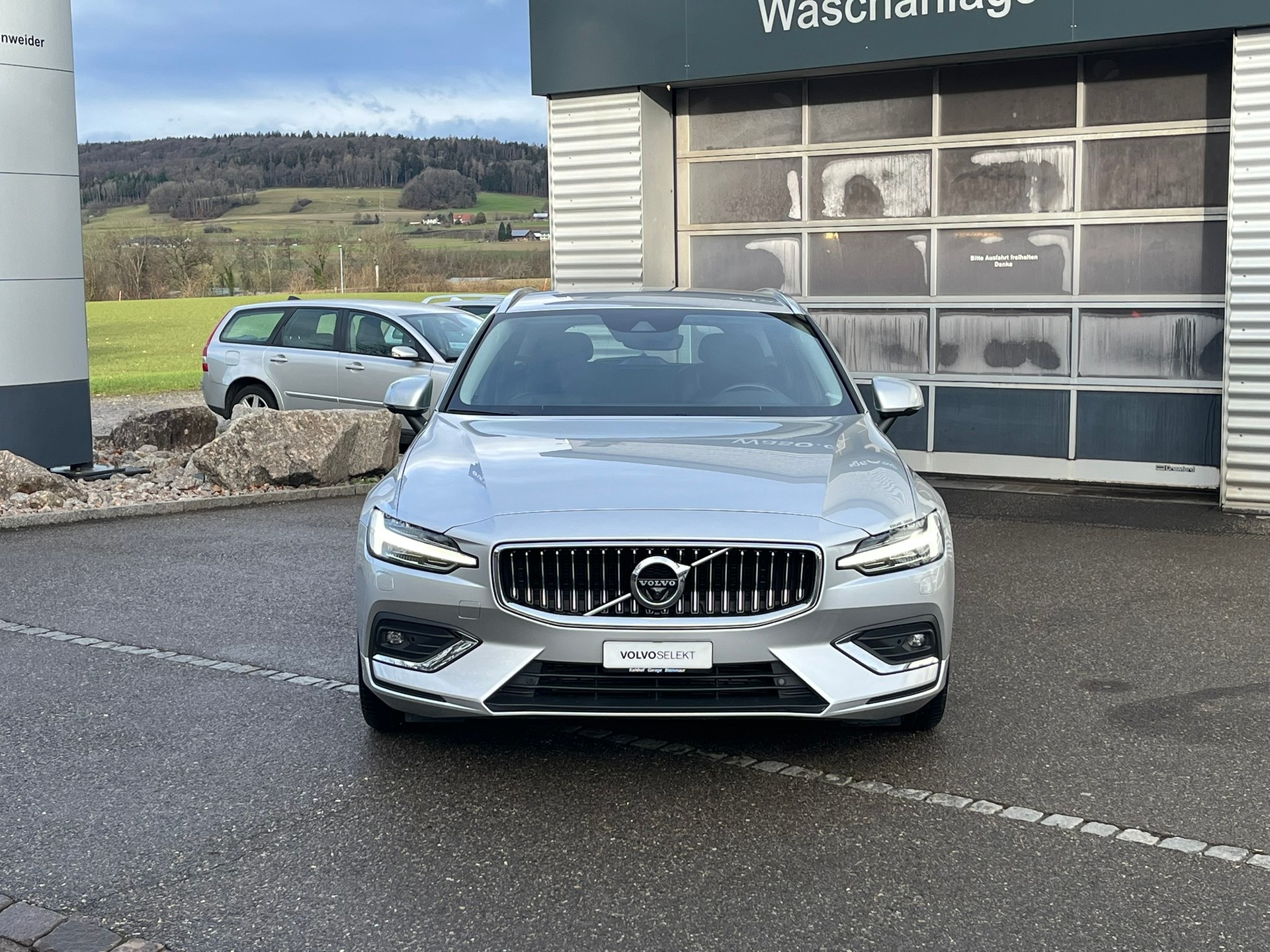 VOLVO V60 2.0 B4 Inscription-image-7