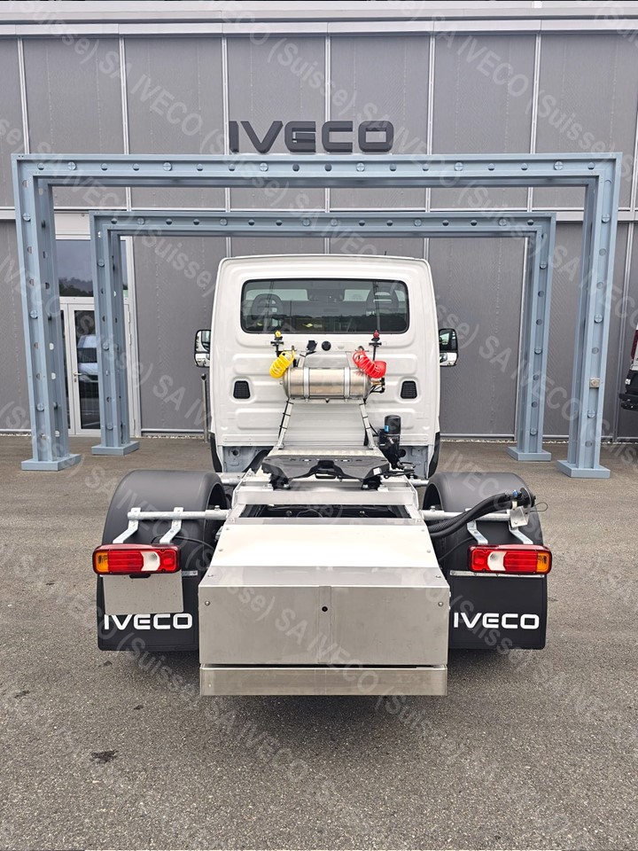 IVECO Tracteur à sellette 50C18HA8/P-image-2