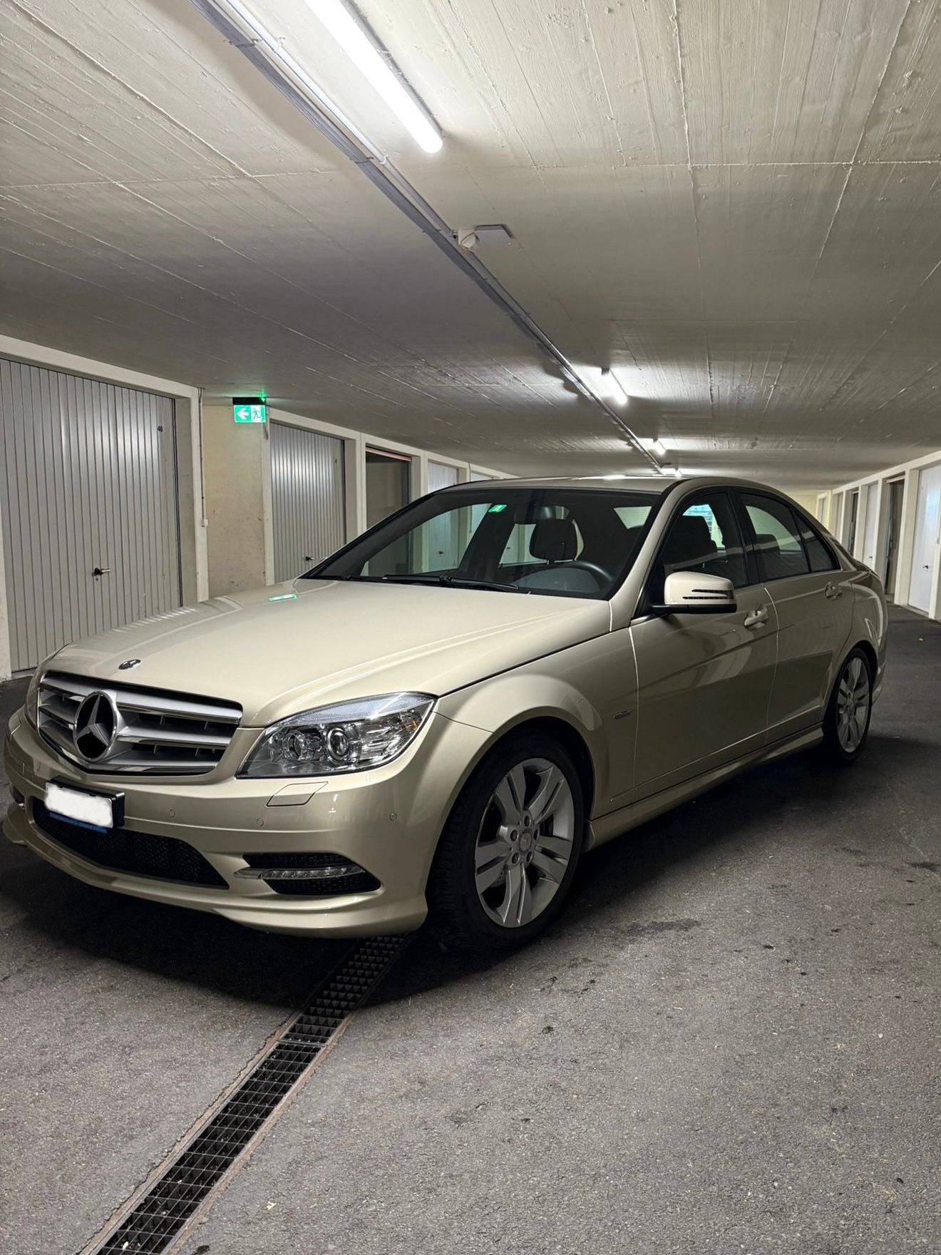 MERCEDES-BENZ C 180 CGI BlueEfficiency Avantgarde Automatic-image-0