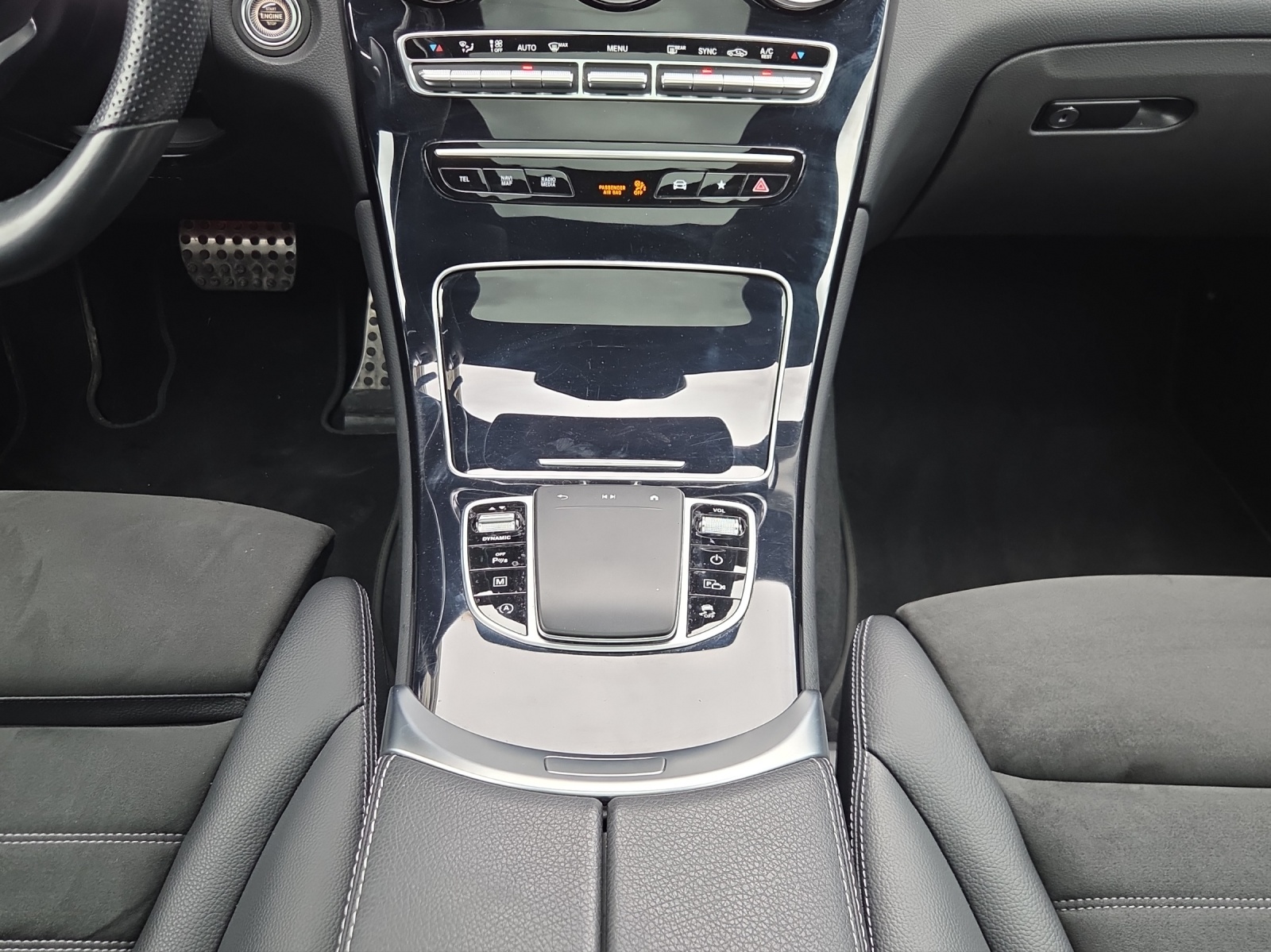 Image MERCEDES-BENZ GLC-300 GLC 300 AMG Line 4Matic 9G-Tronic