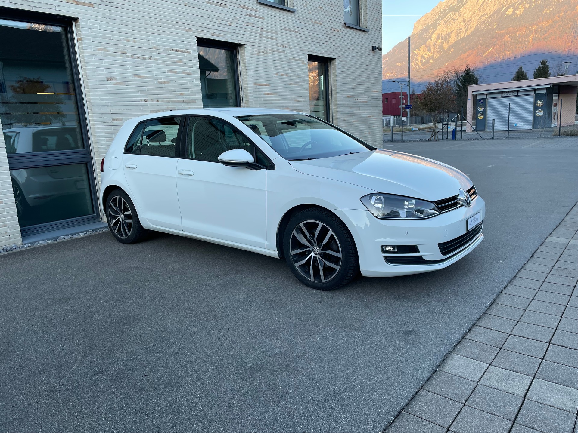 VW Golf VII 1.6 TDI 4Motion-image-6
