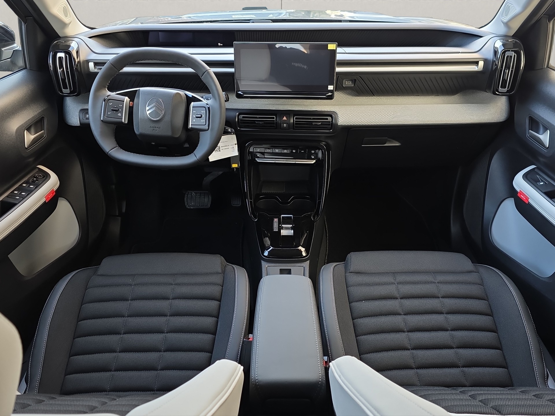 CITROEN C3 Aircross 1.2 MHEV Plus-image-13