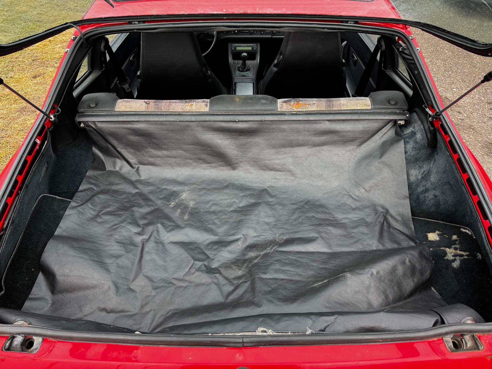 PORSCHE 944-image-10