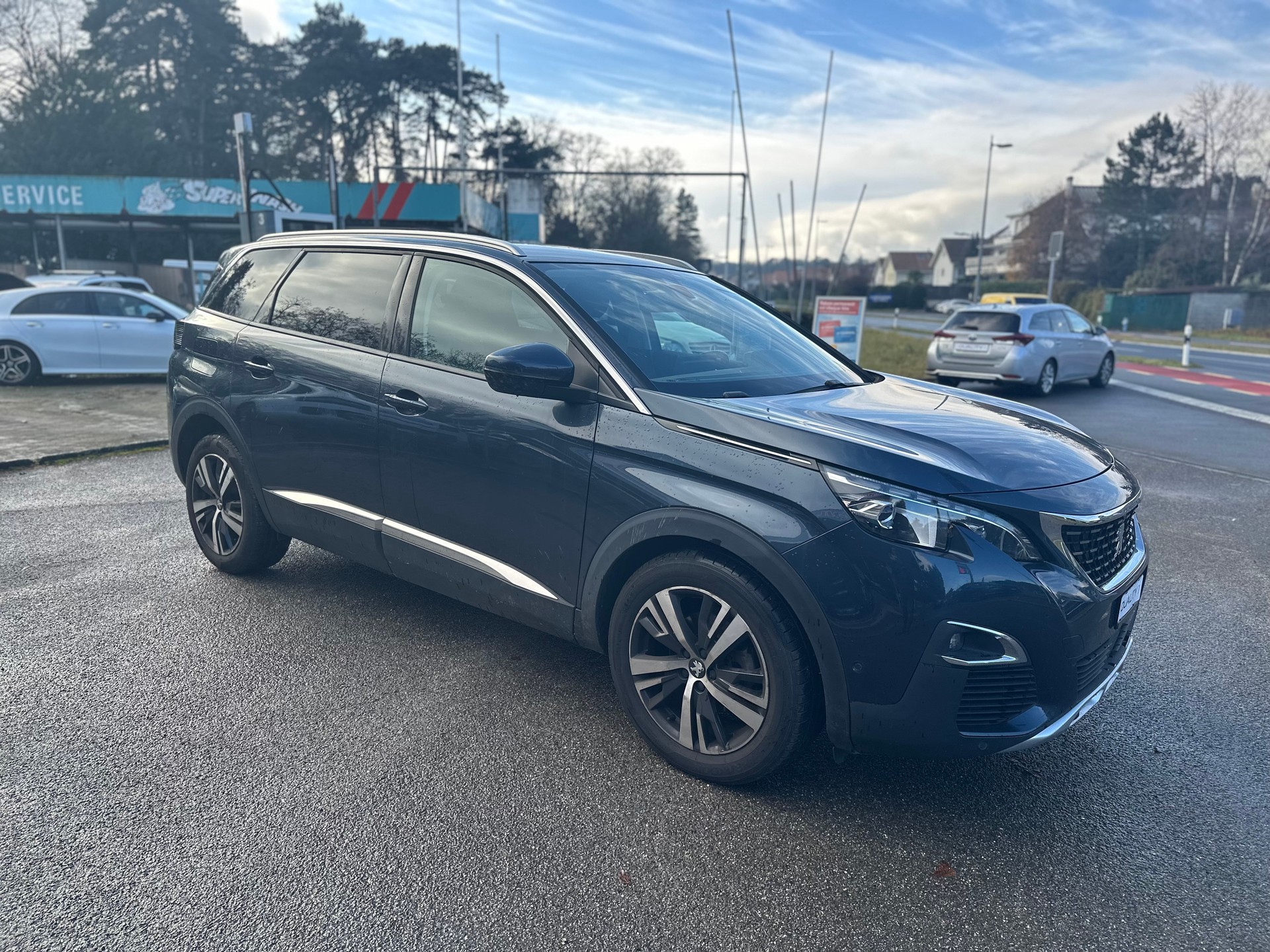 PEUGEOT 5008 1.6 THP Allure EAT