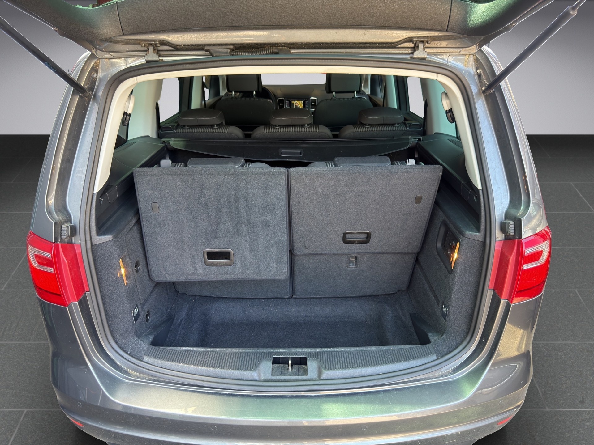 SEAT Alhambra 2.0 TDI Style Eco DSG-image-14