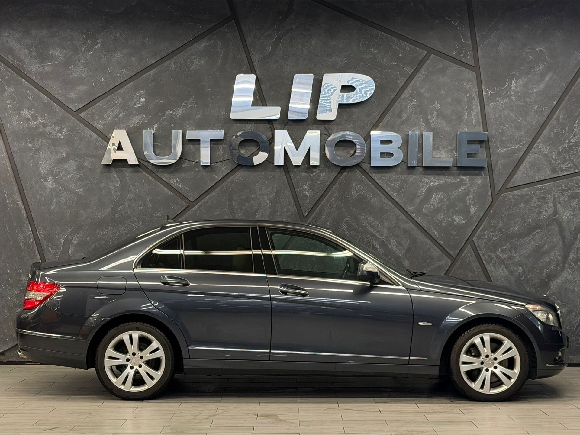 MERCEDES-BENZ C 350 CDI (320 CDI) Avantgarde 4Matic 7G-Tronic-image-3
