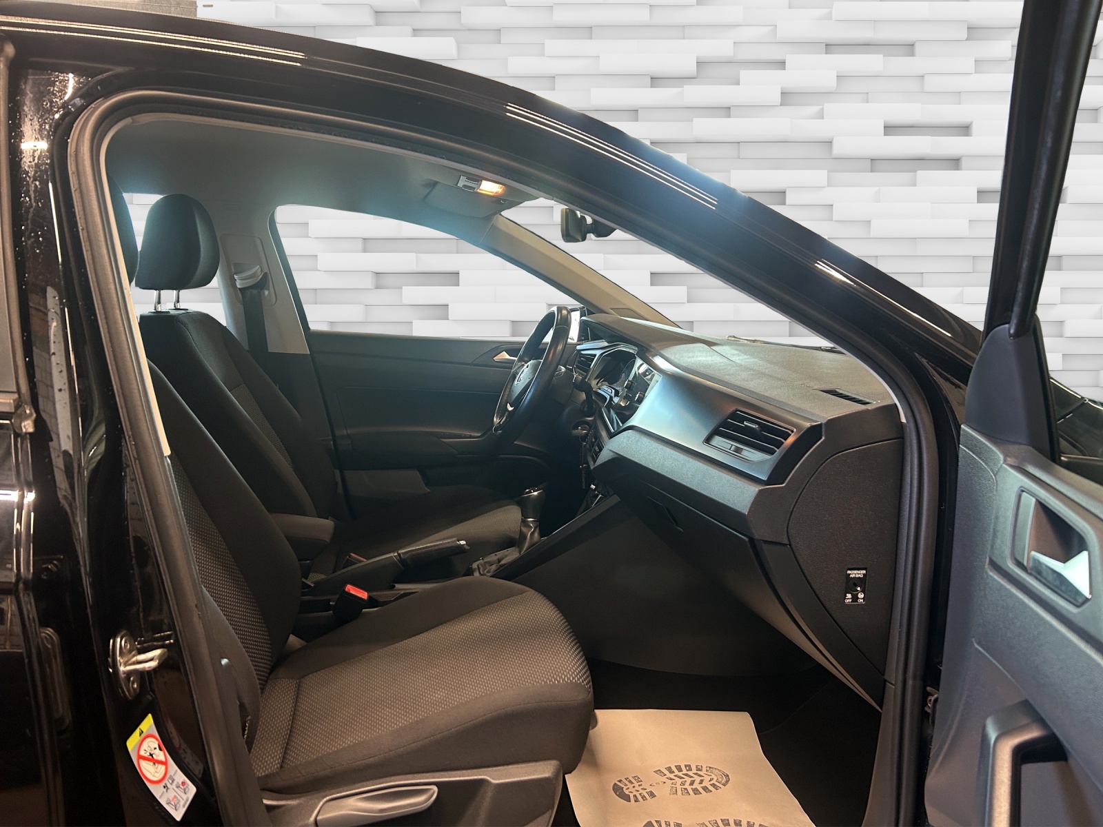 VW Polo 1.0 BMT Trendline-image-8