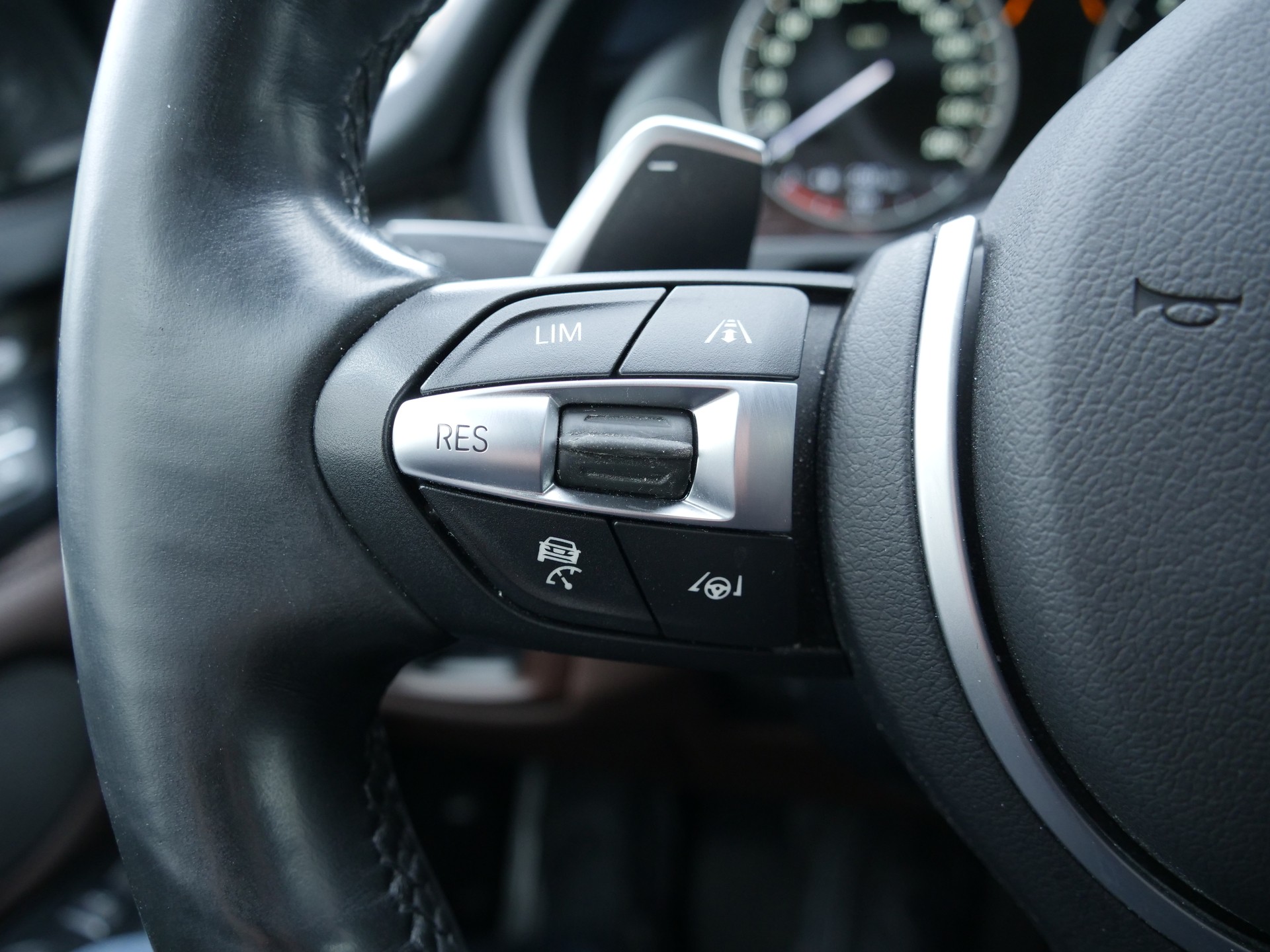 BMW X5 xDrive 40d Steptronic-image-12
