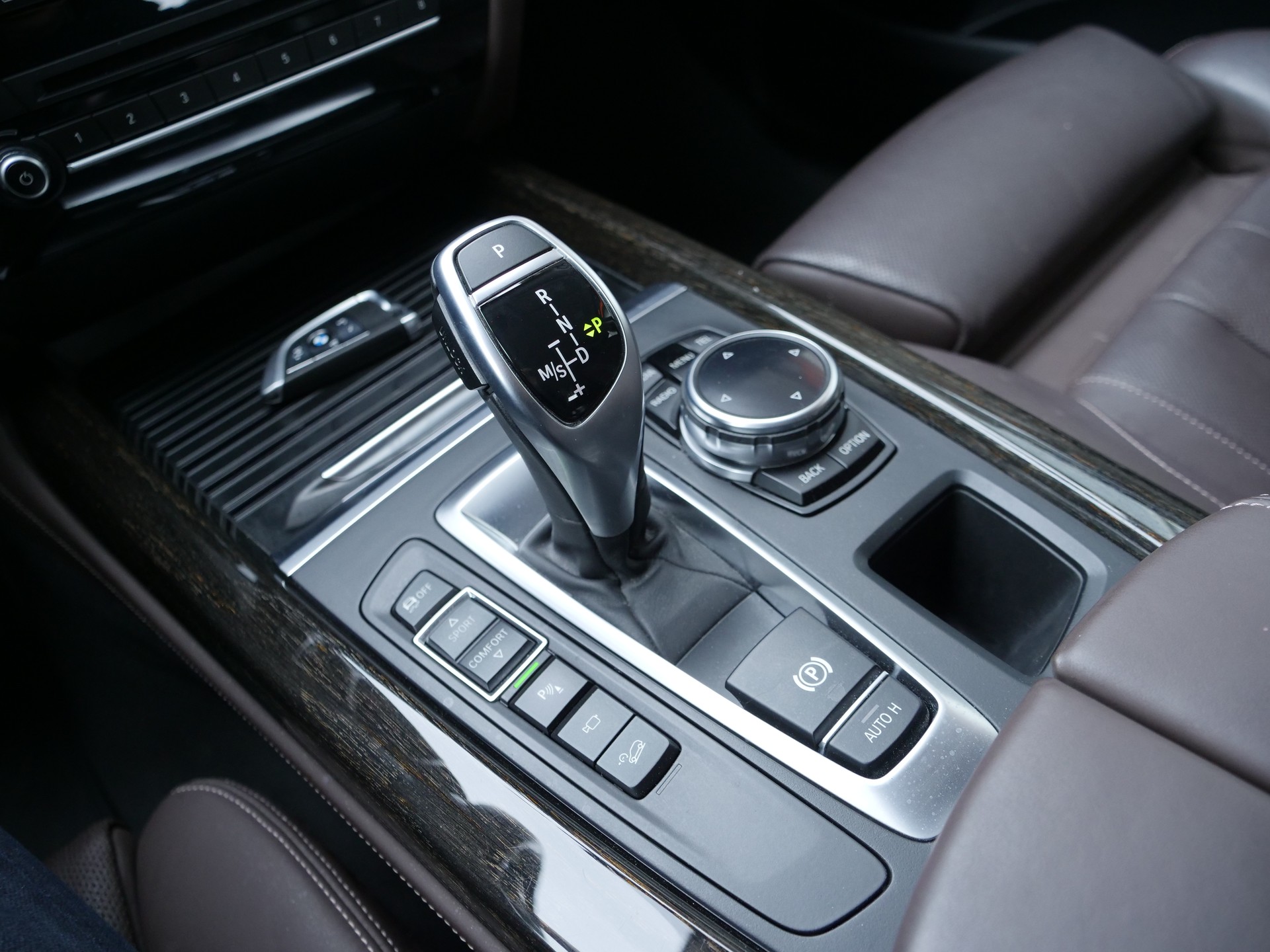 BMW X5 xDrive 40d Steptronic-image-17