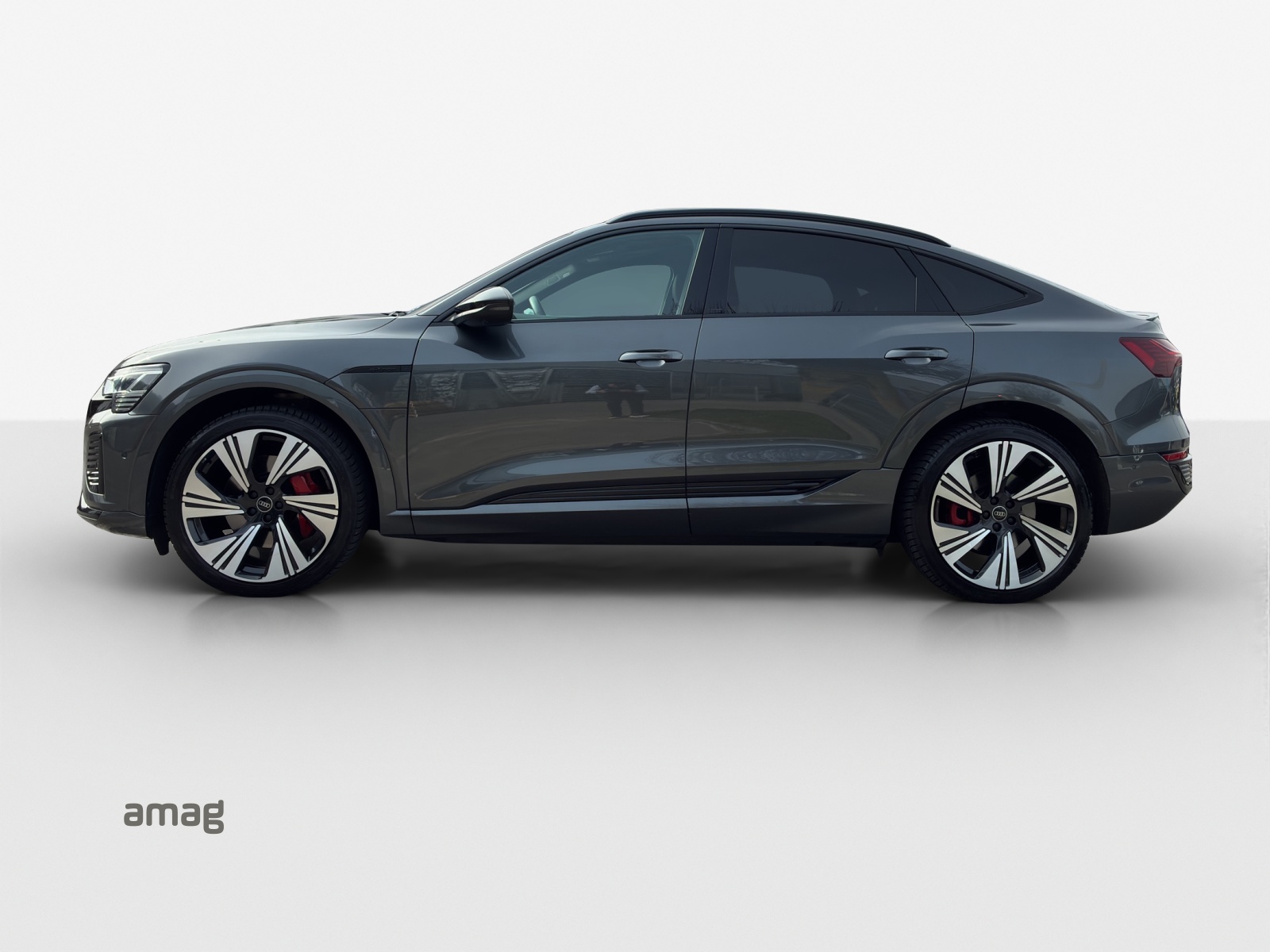 AUDI Q8 Sportback 55 e-tron Black Edition quattro-image-1