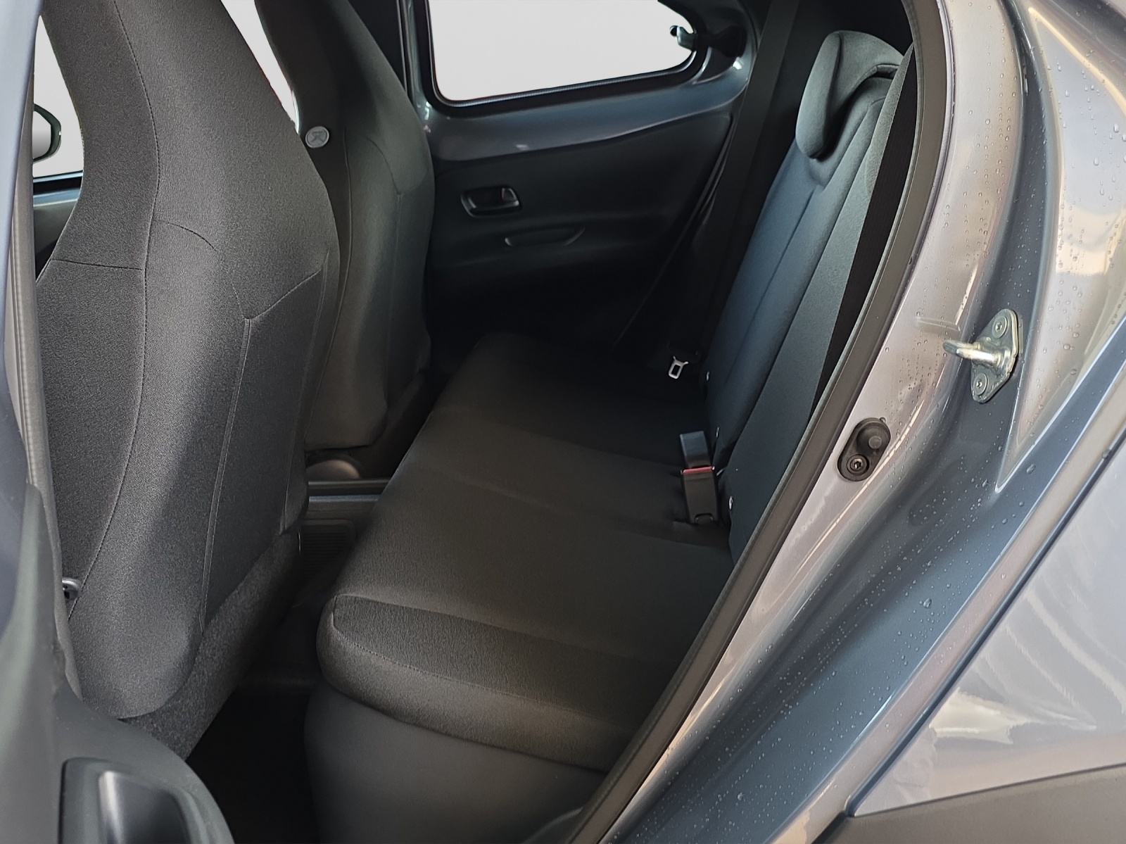 TOYOTA Aygo X 1.5 VVT-i HSD Comfort-image-12