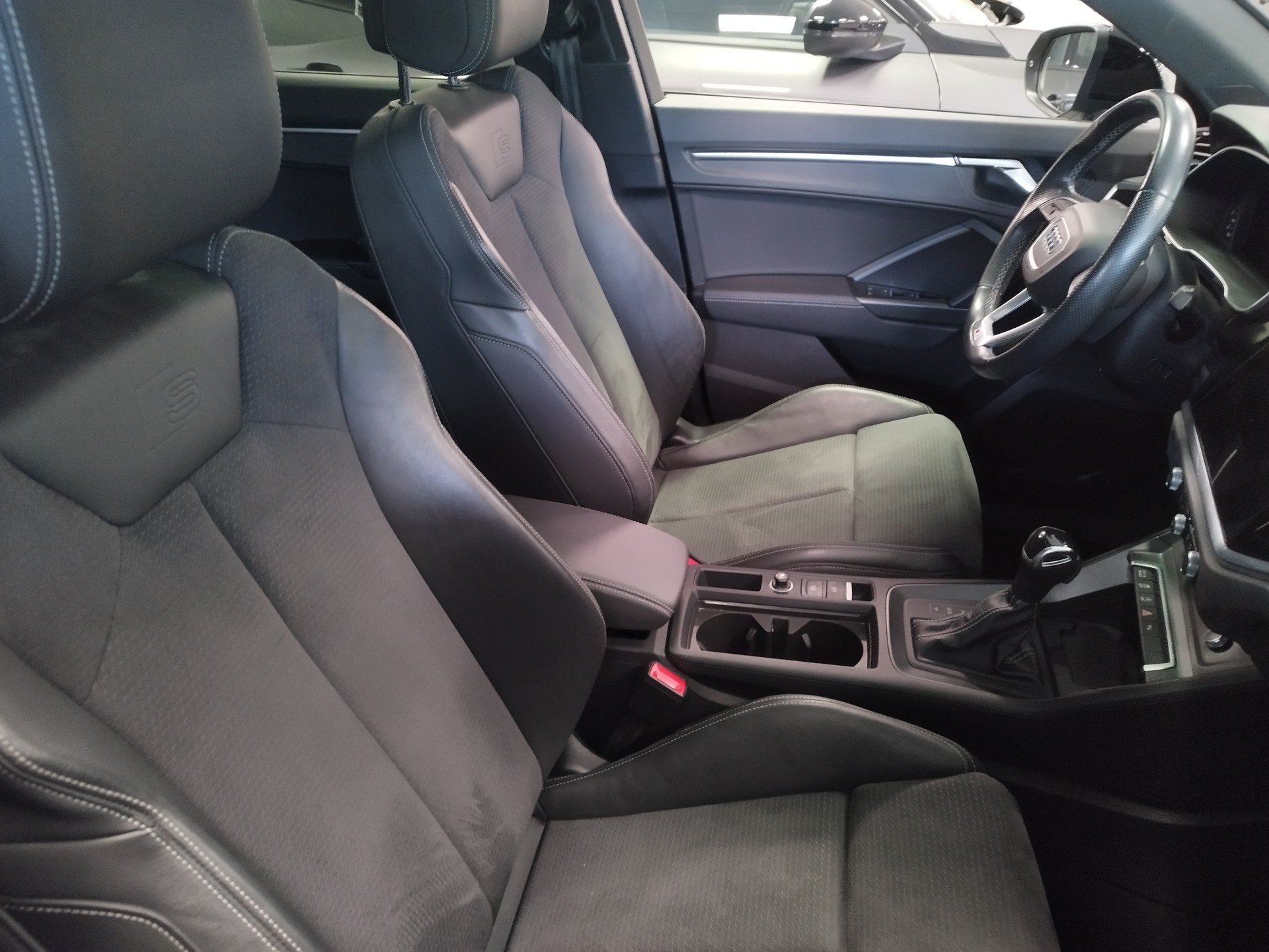 AUDI Q3 Sportback 40 TDI S line quattro S-tronic-image-6