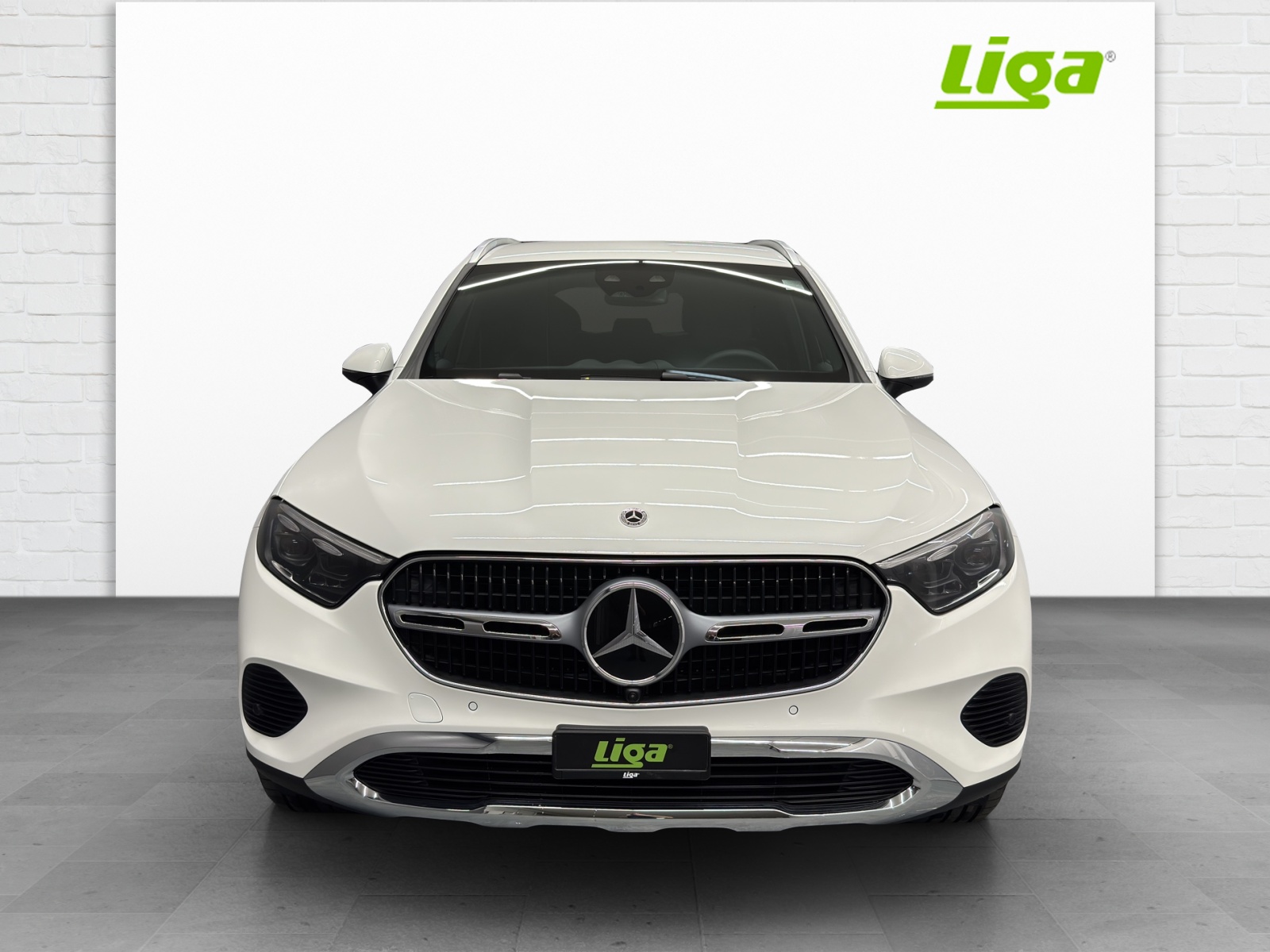 MERCEDES-BENZ GLC 220 d Avantgarde 4Matic-image-2