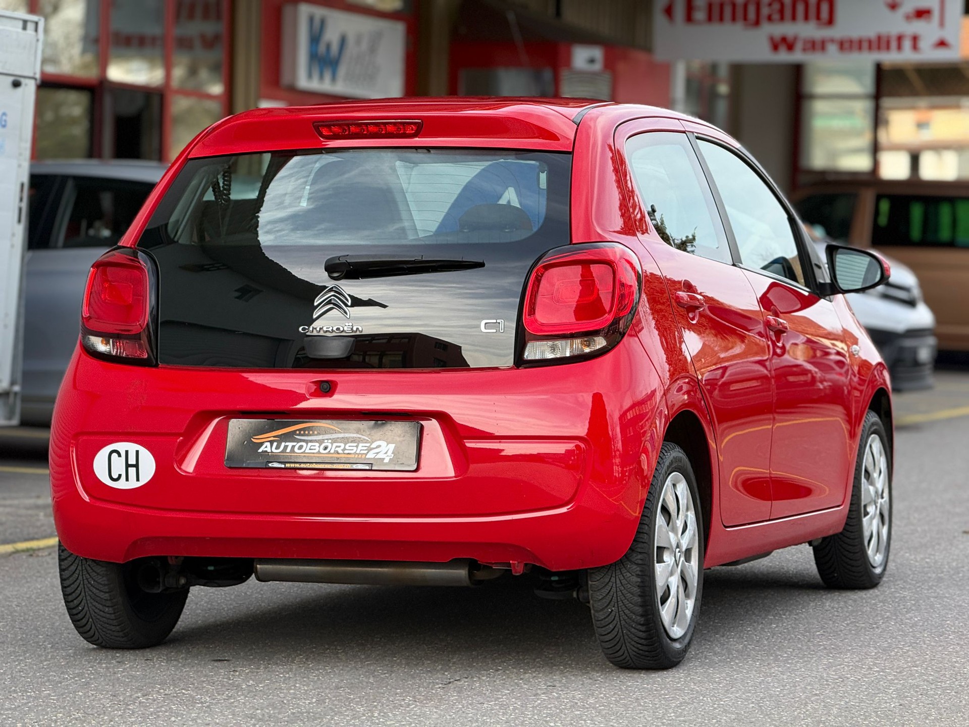 CITROEN C1 1.0 VTi Shine S/S-image-4