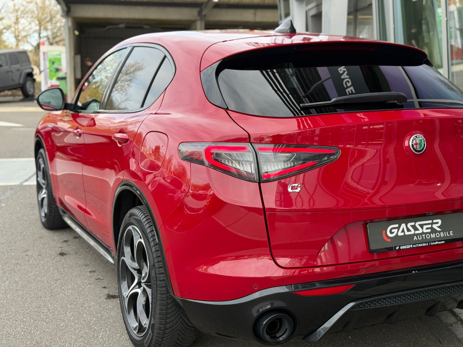 ALFA ROMEO Stelvio 2.0 Veloce Pack Premium Q4 AT8-image-4