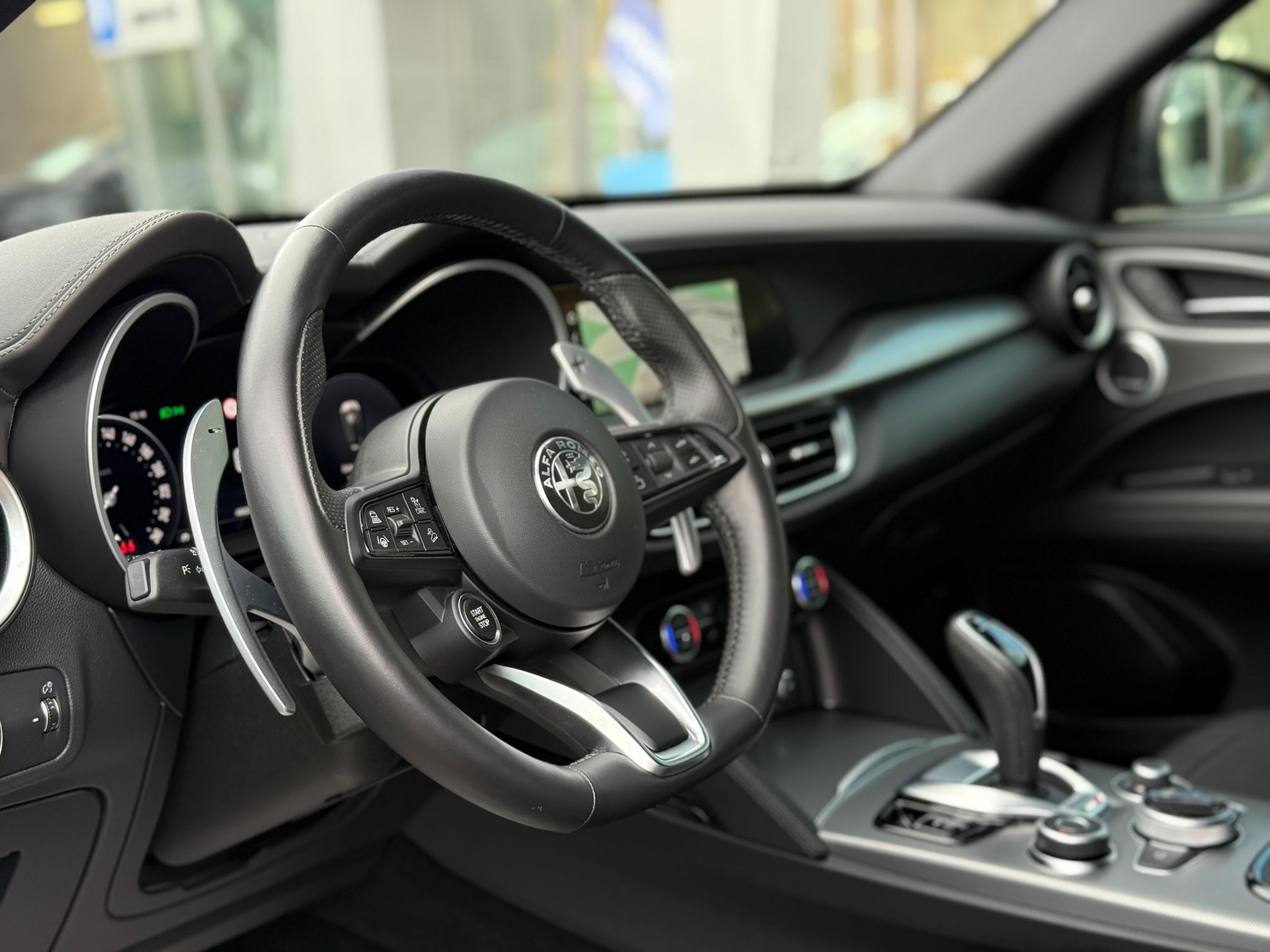 ALFA ROMEO Stelvio 2.0 Veloce Pack Premium Q4 AT8-image-5