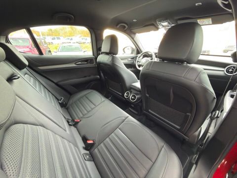 ALFA ROMEO Stelvio 2.0 Veloce Pack Premium Q4 AT8-image-9
