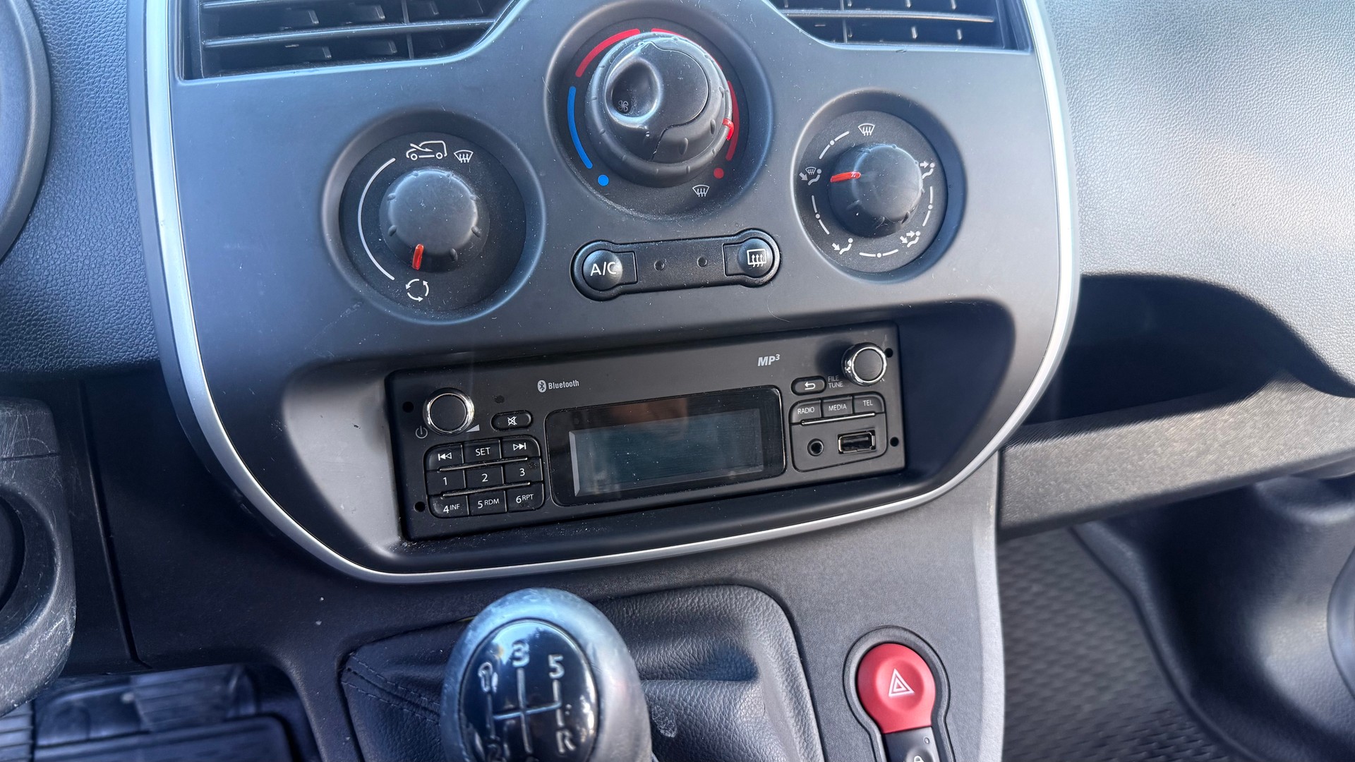 RENAULT Kangoo Medium dCi 90 ENERGY Business-image-7