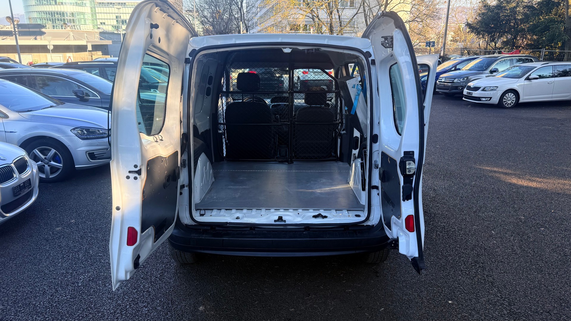 RENAULT Kangoo Medium dCi 90 ENERGY Business-image-11