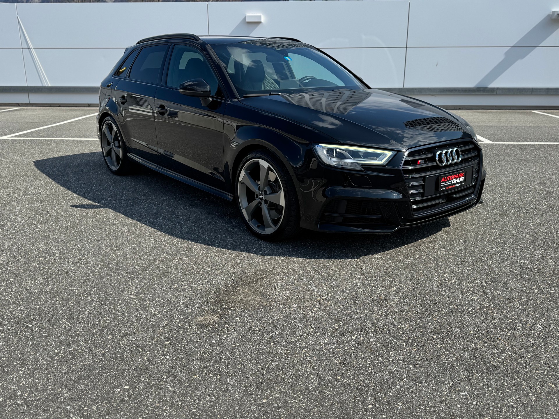 AUDI S3 Sportback 2.0 TFSI quattro S-tronic-image-5