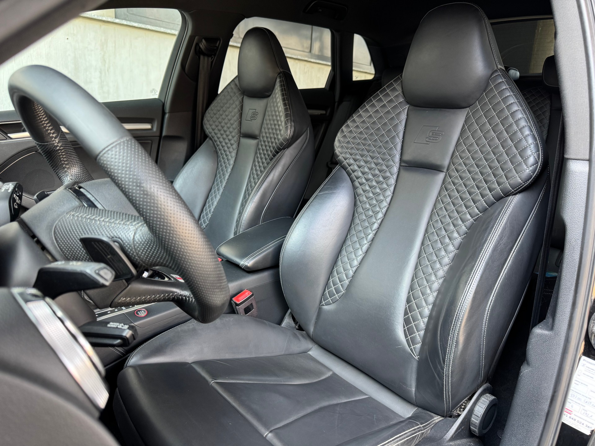 AUDI S3 Sportback 2.0 TFSI quattro S-tronic-image-12