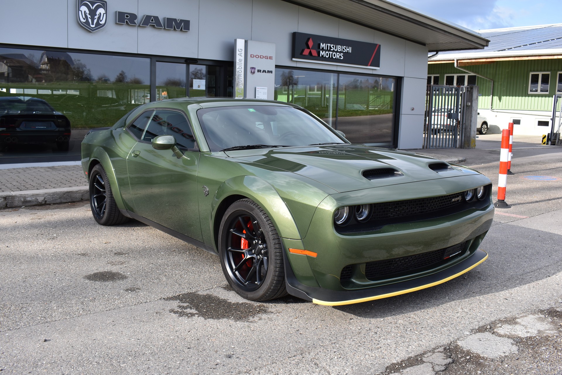 DODGE Challenger Hellcat Redeye-image-1