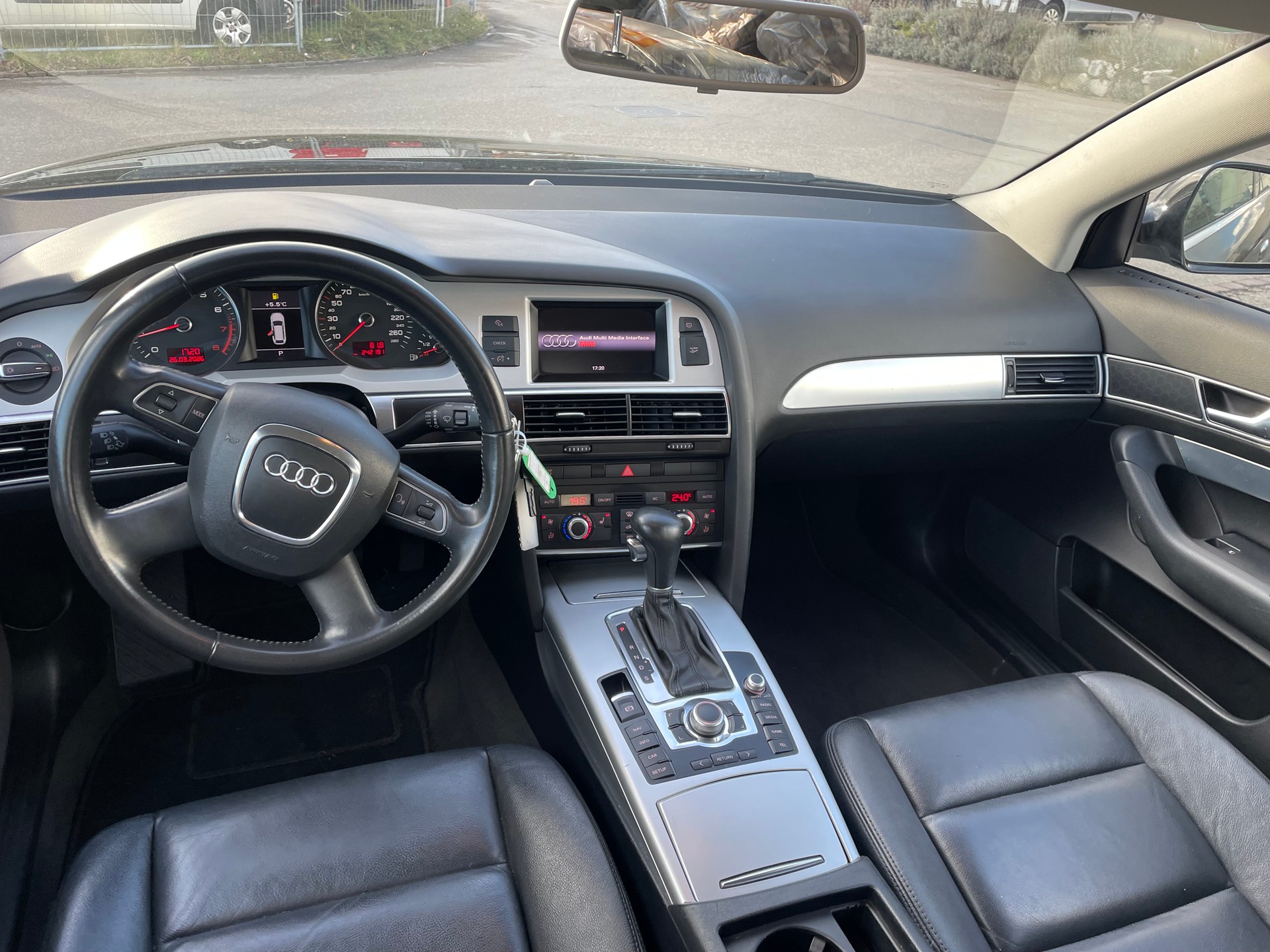AUDI A6 Avant 2.0 TFSI multitronic-image-13