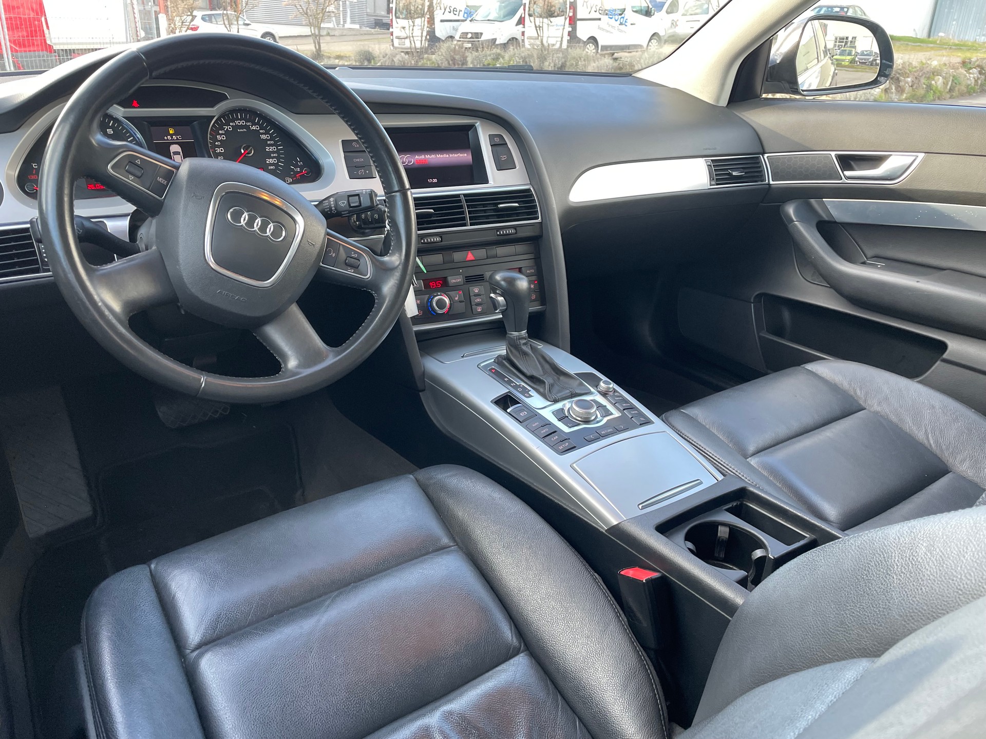 AUDI A6 Avant 2.0 TFSI multitronic-image-12