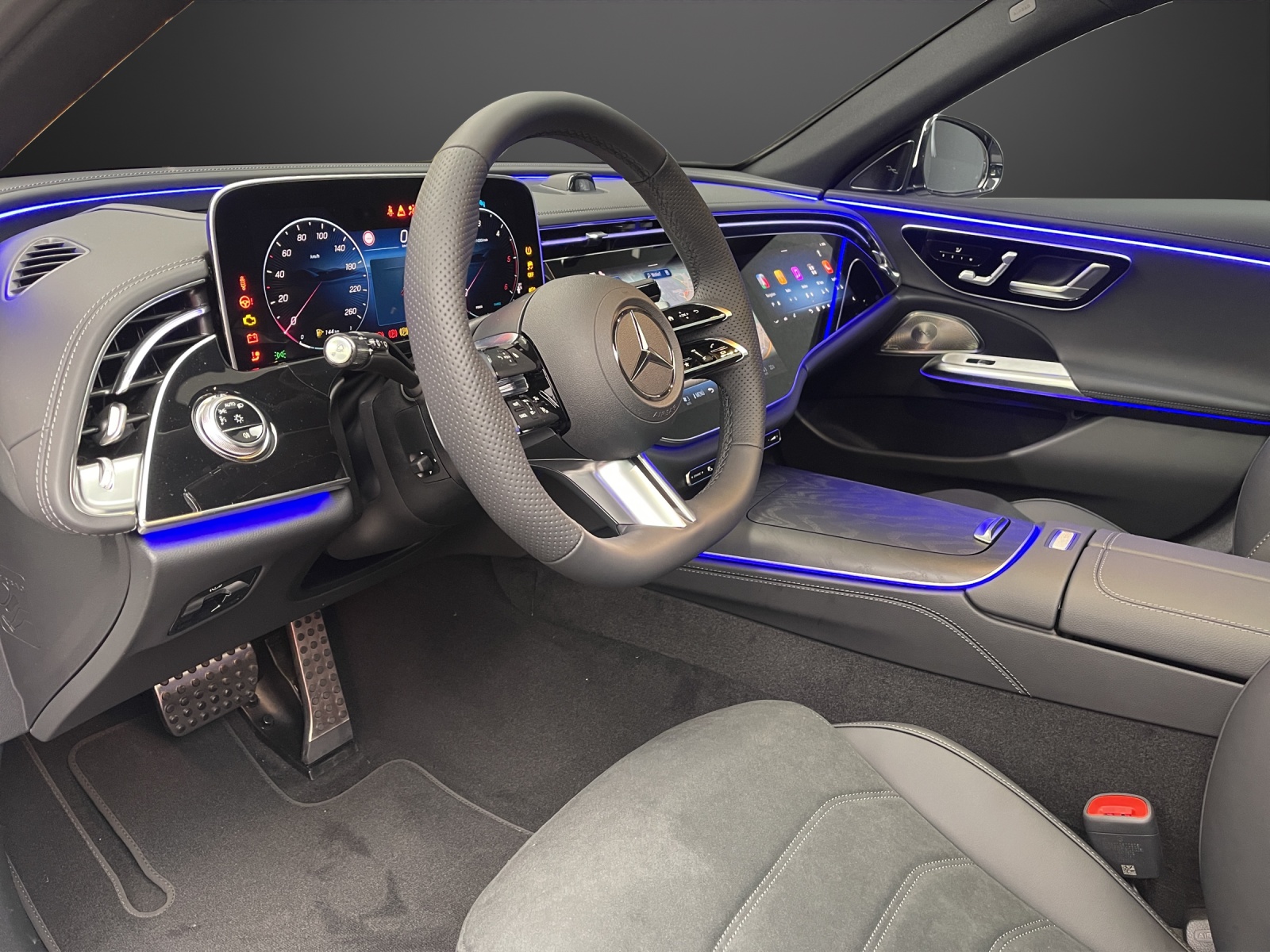 MERCEDES-BENZ E 220 d 4MATIC T-Modell 9G-Tronic-image-4