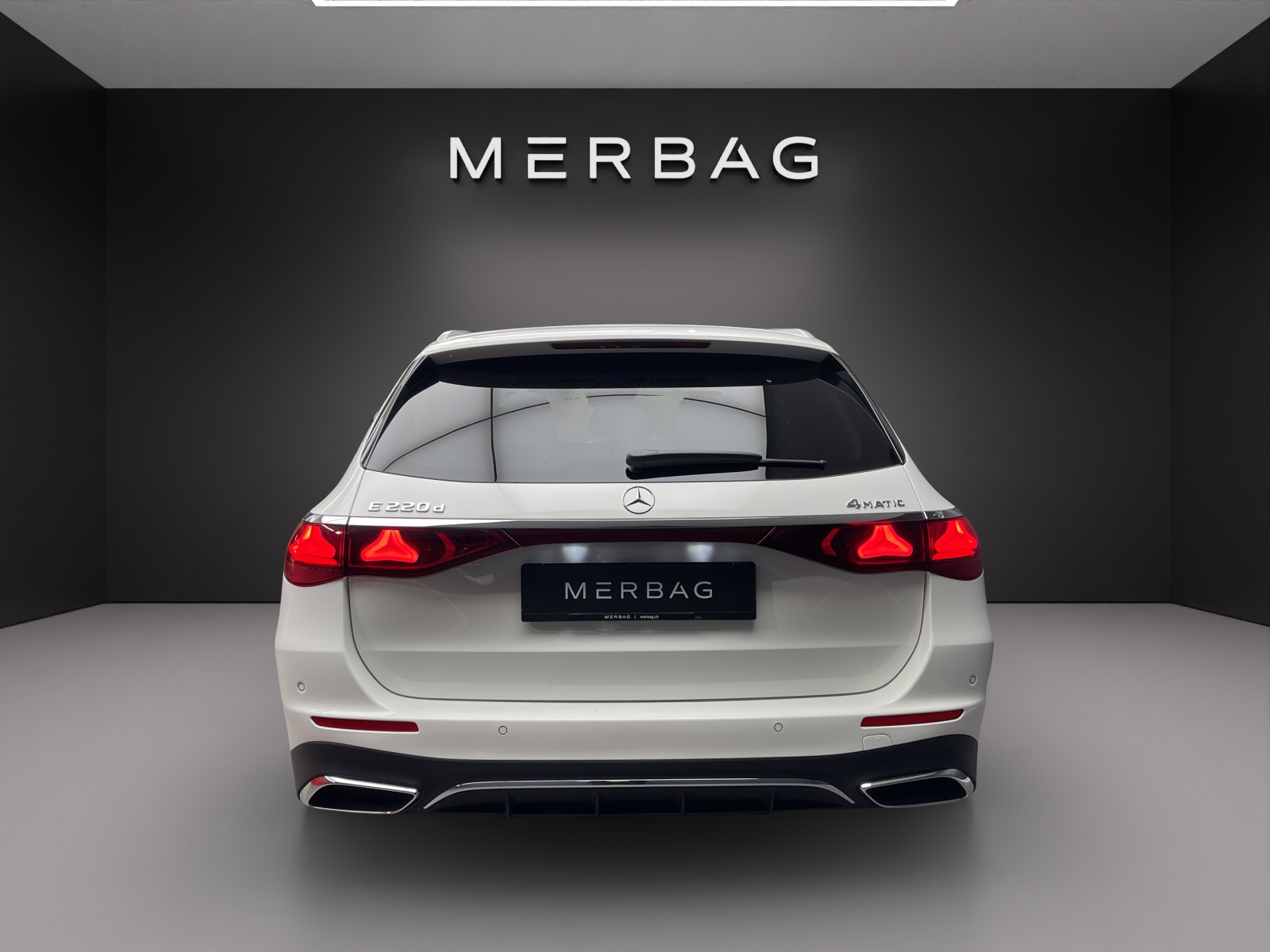 MERCEDES-BENZ E 220 d 4MATIC T-Modell 9G-Tronic-image-3