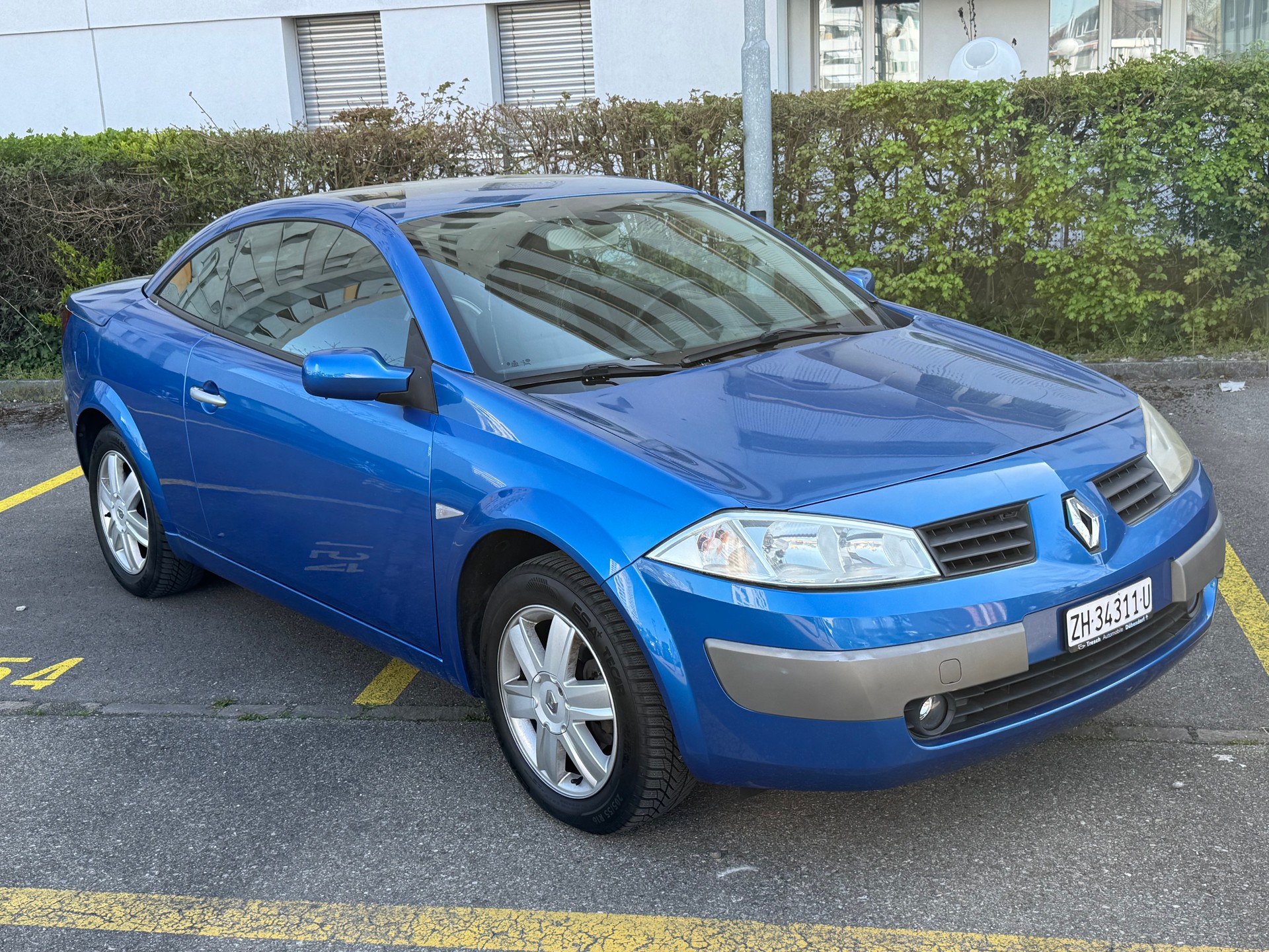 RENAULT Mégane C-C 2.0 16V Dynamique Confort-image-2