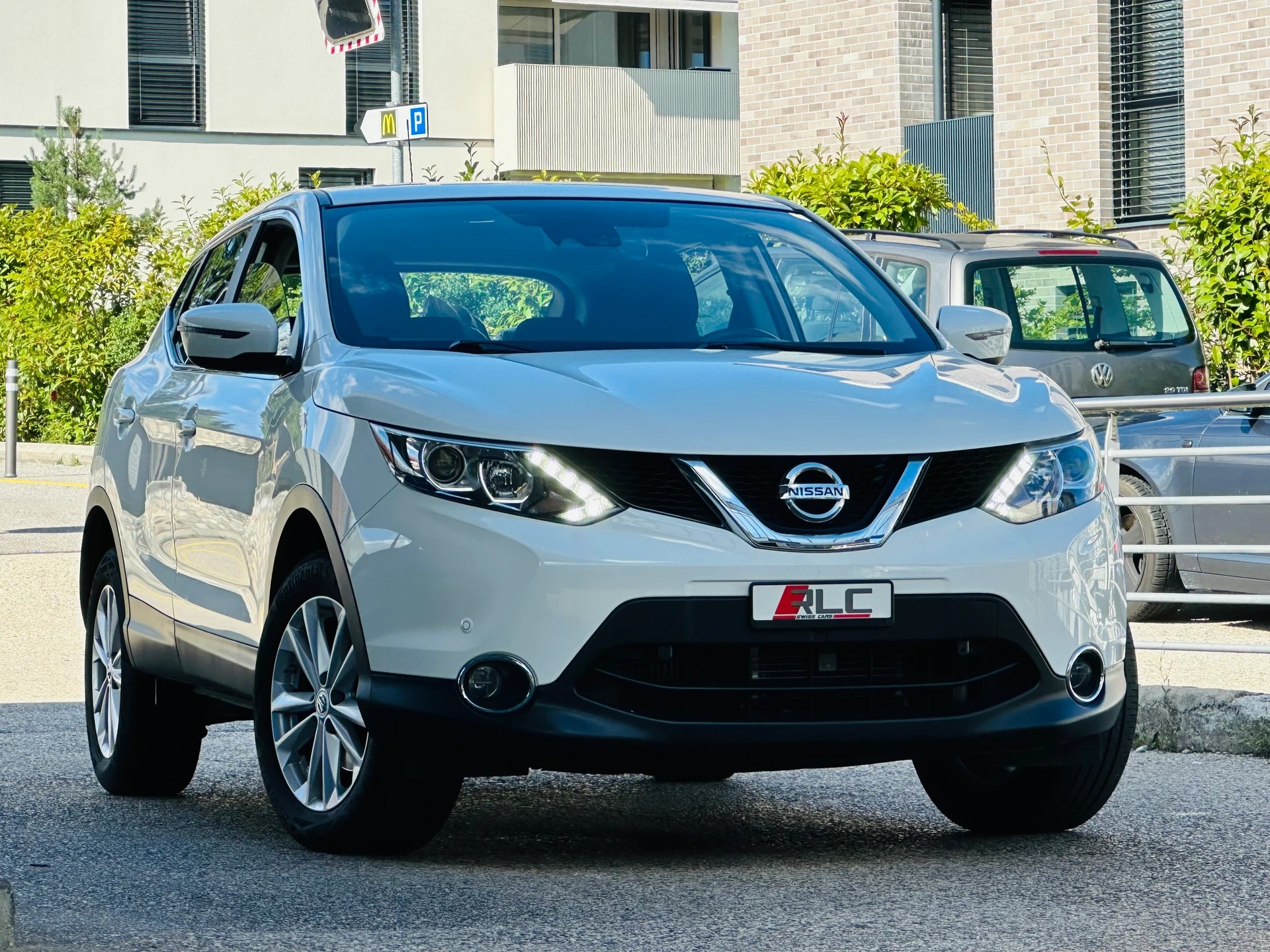 NISSAN Qashqai 1.2 DIG-T tekna Xtronic CVT-image-0
