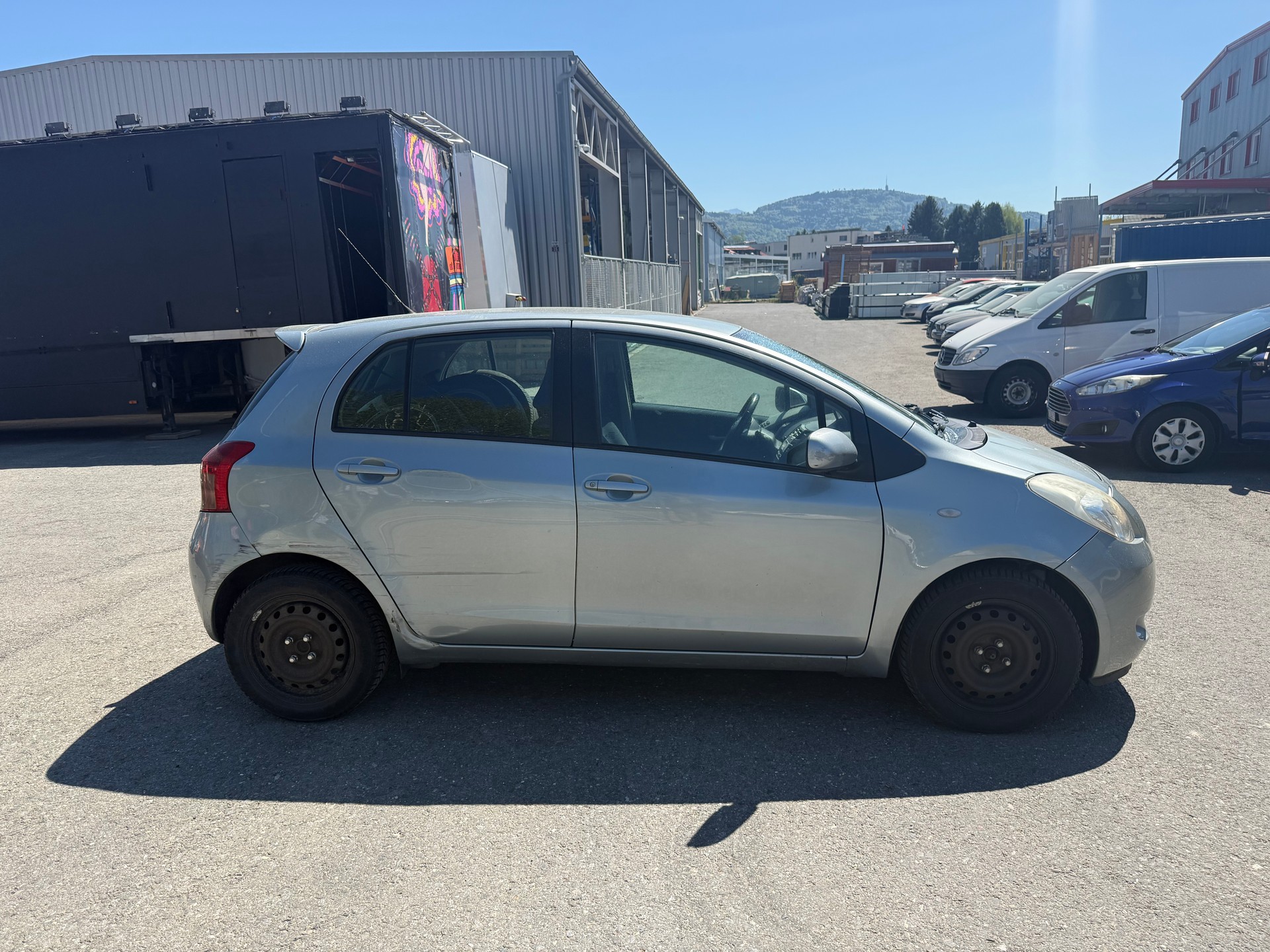 TOYOTA Yaris 1.3 Chic Multimode-image-4