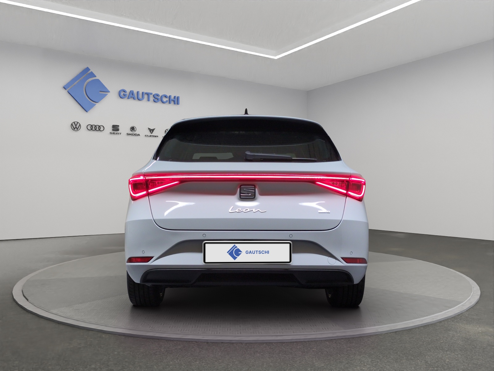 SEAT Leon ST 1.5 eHybrid pHEV DSG Style-image-3