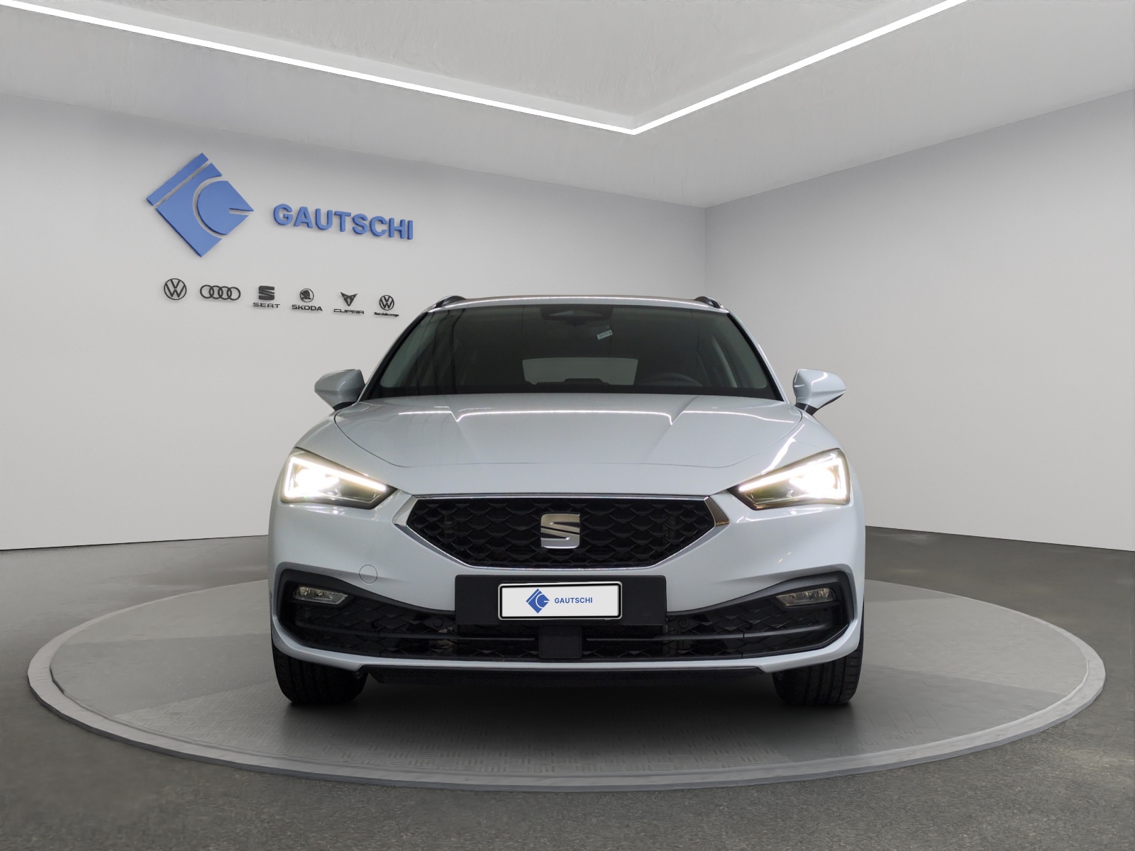 SEAT Leon ST 1.5 eHybrid pHEV DSG Style-image-4
