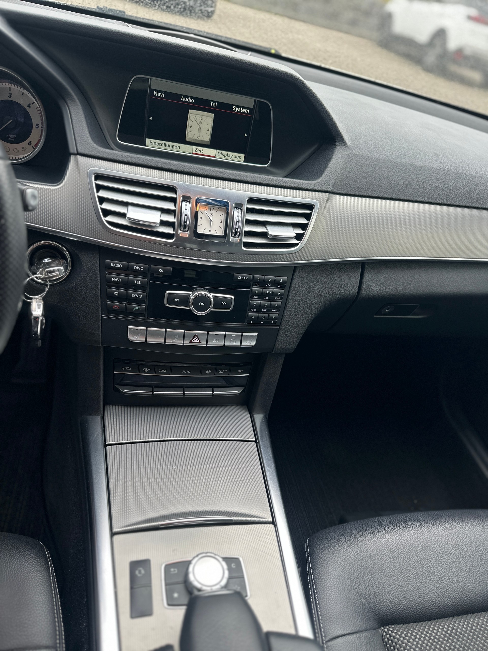 MERCEDES-BENZ E 220 CDI Avantgarde 7G-Tronic-image-9