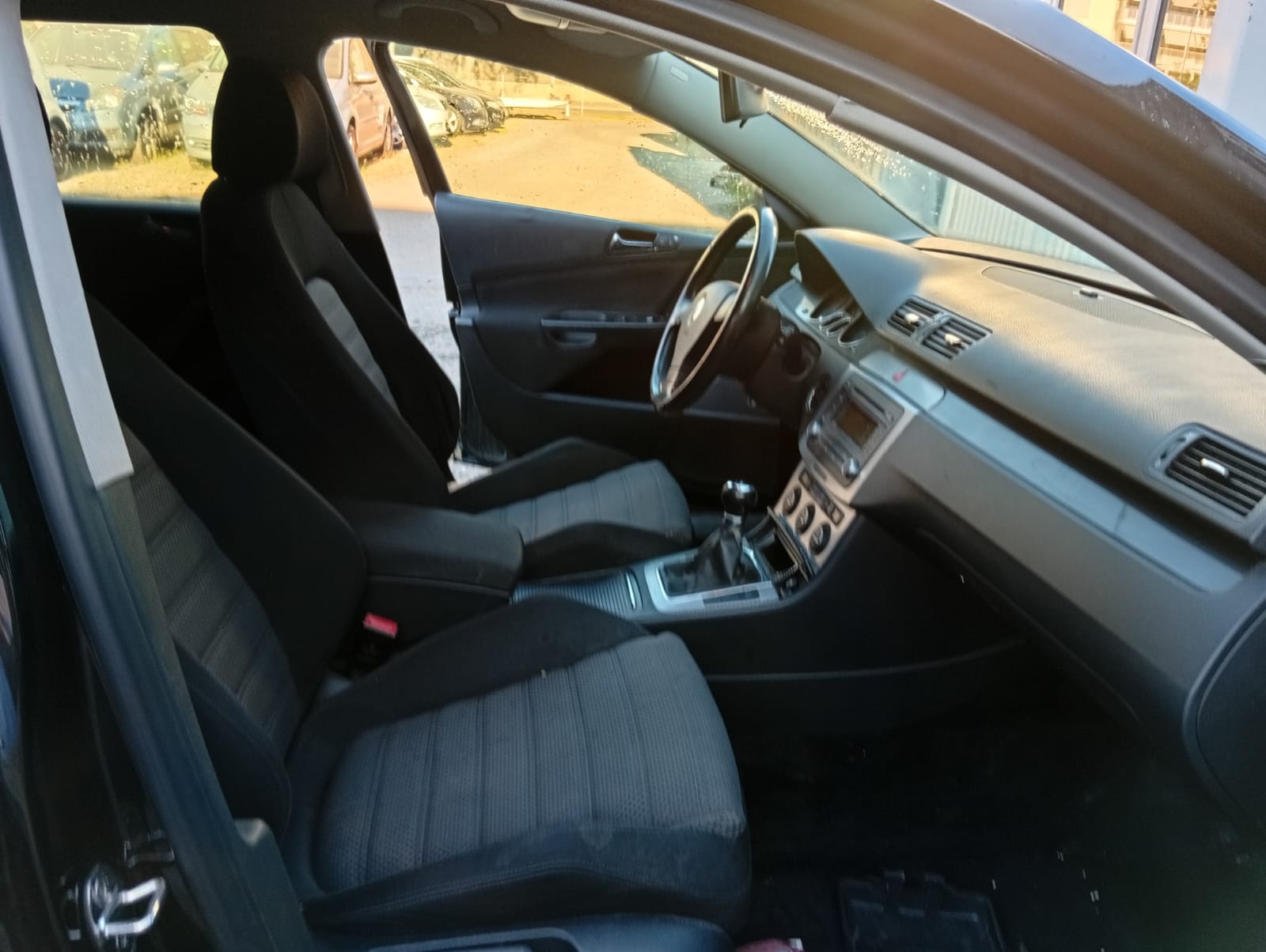 VW Passat Variant 2.0 FSI Trendline 4Motion-image-6