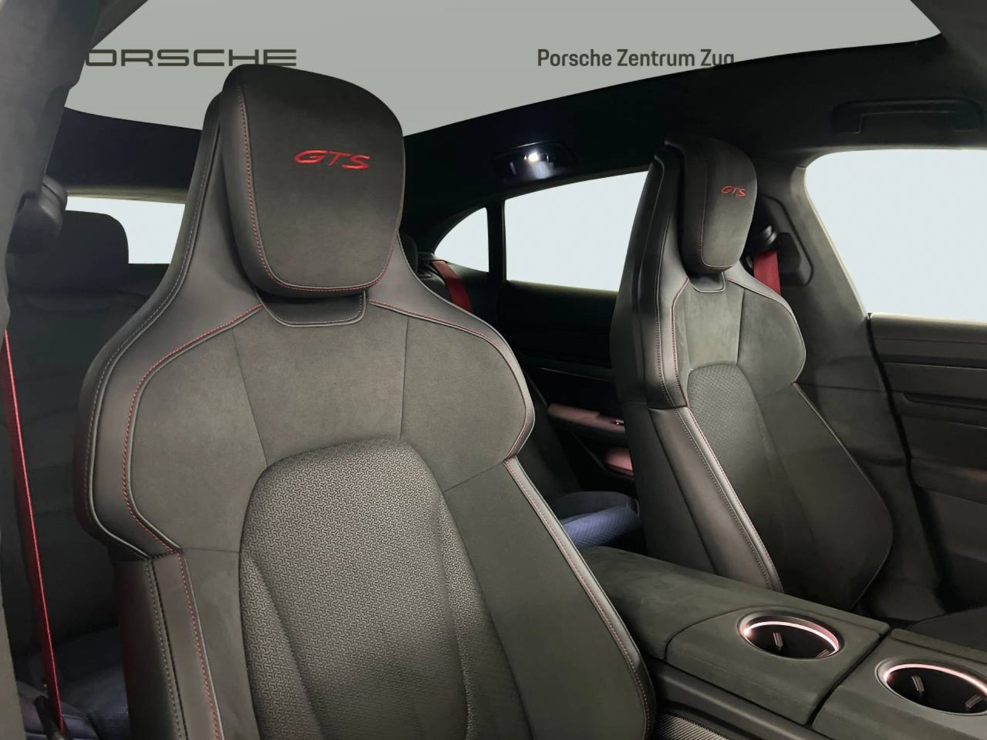 PORSCHE Taycan GTS Sport Turismo-image-20