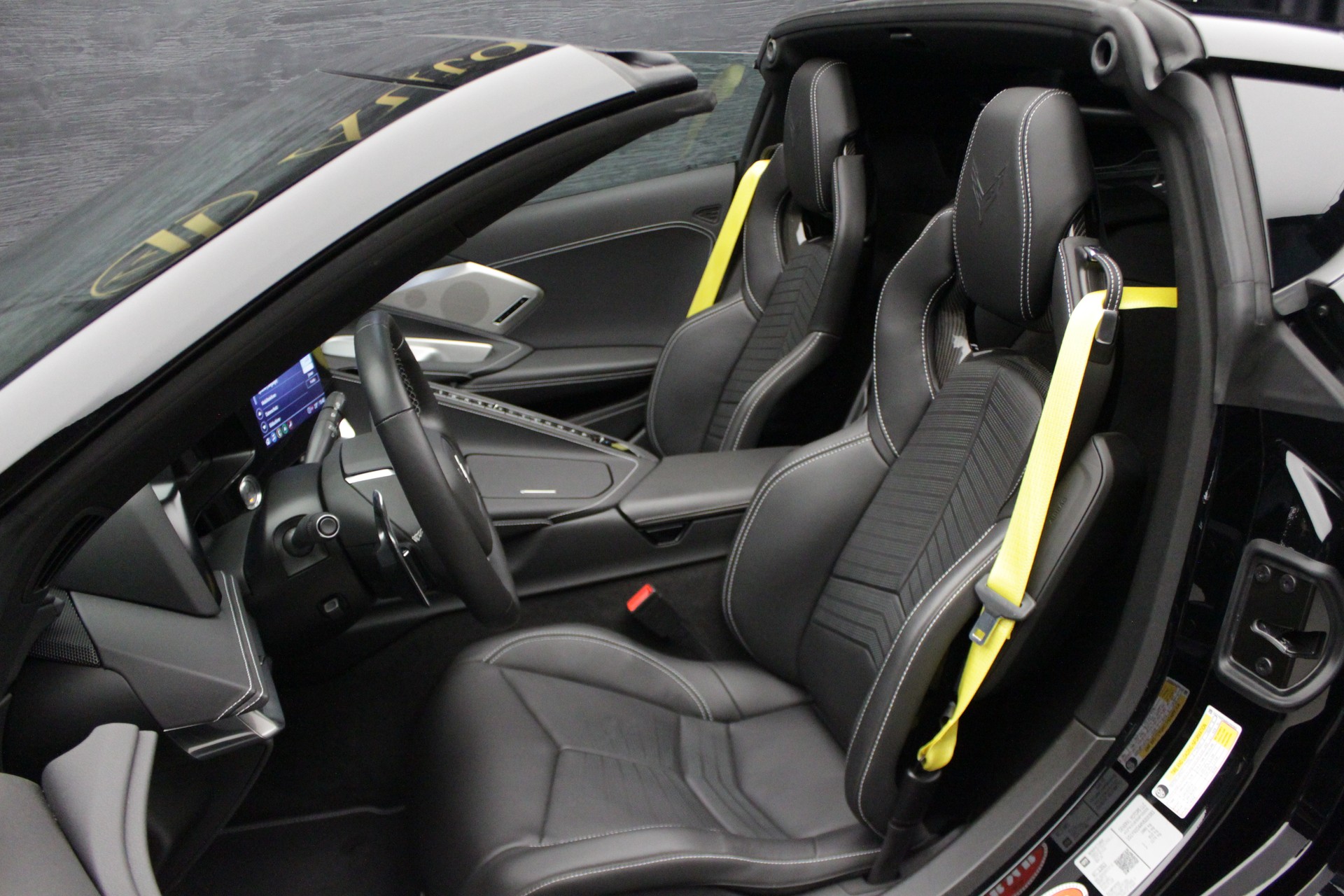 CHEVROLET Corvette Coupé Stingray Swiss Edition-image-15