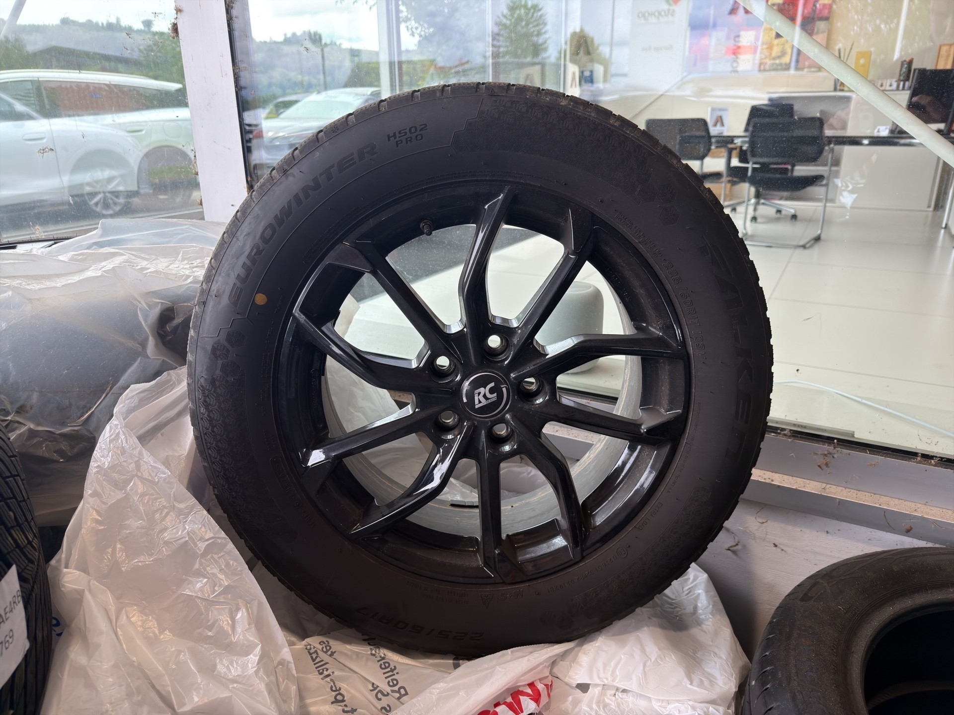 KIA Sportage 1.6 CRDi MHEV 4WD Black Edition-image-41