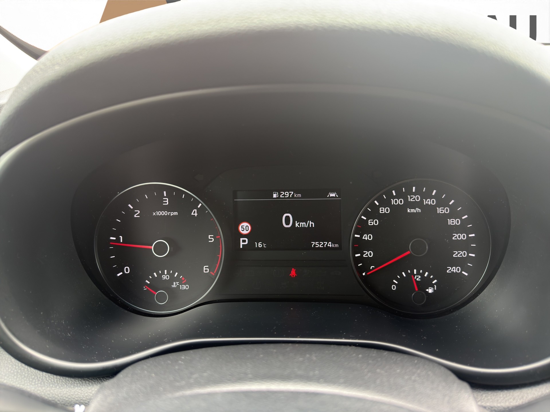 KIA Sportage 1.6 CRDi MHEV 4WD Black Edition-image-13