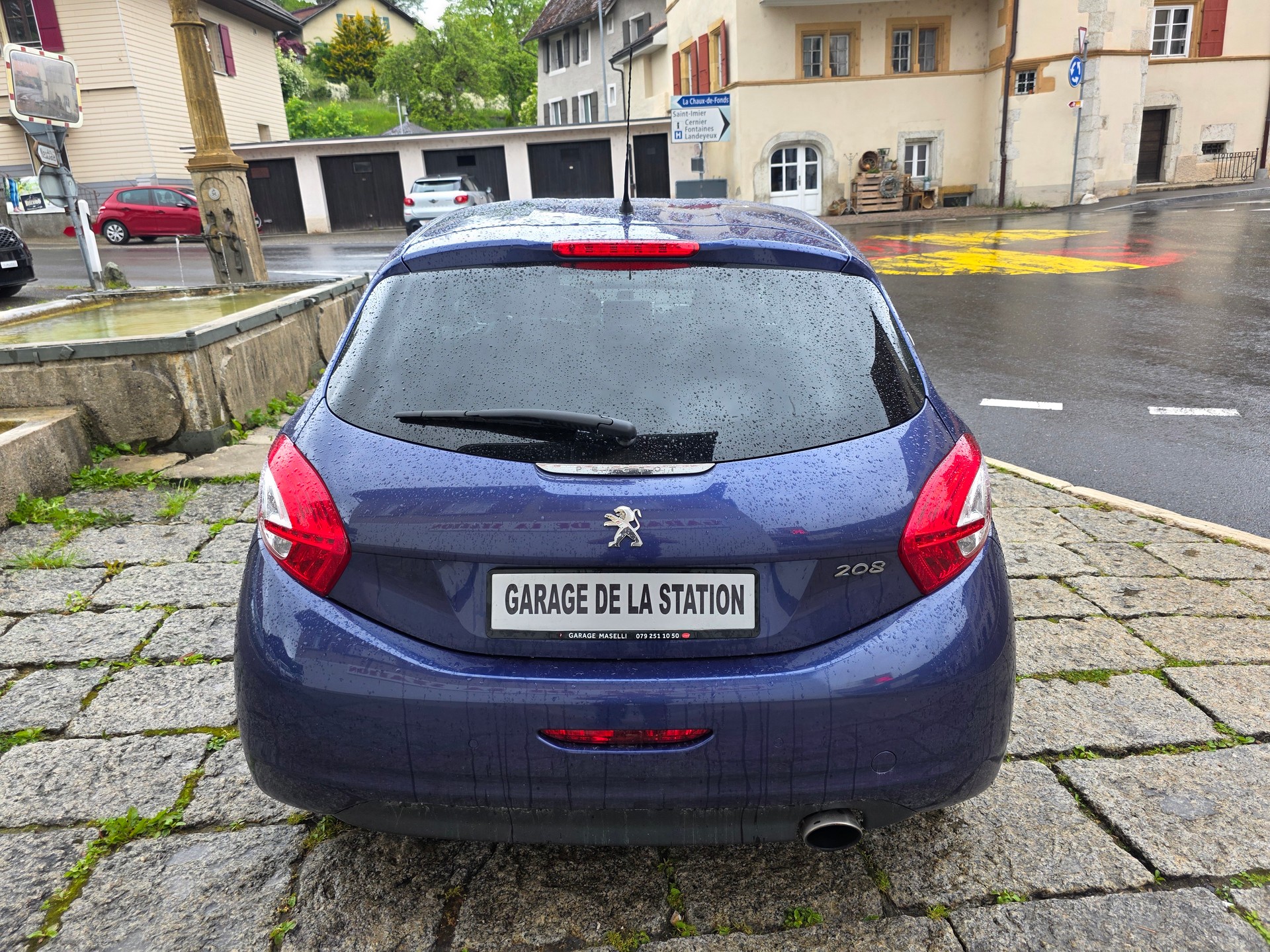 PEUGEOT 208 1.6 VTI Allure-image-4