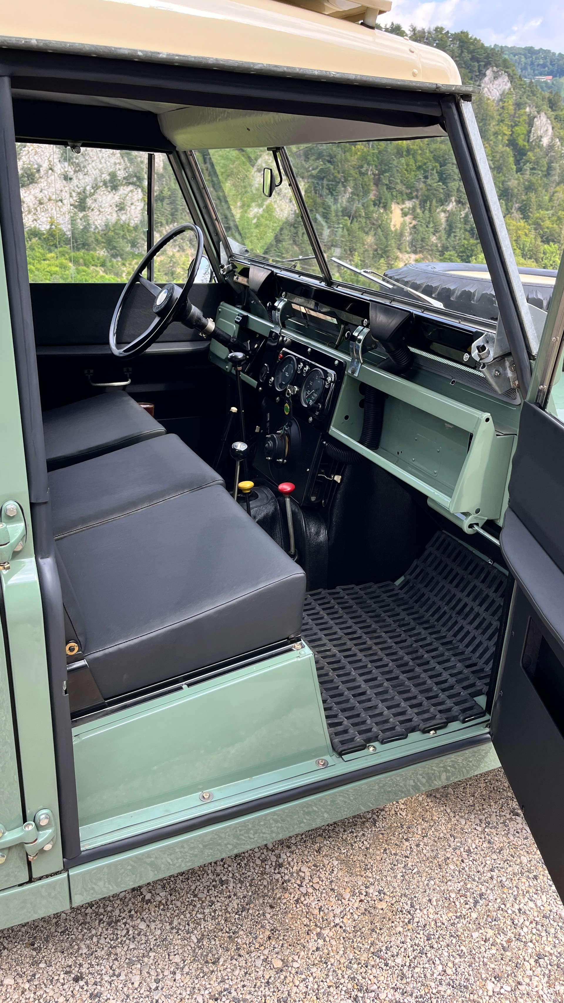 LAND ROVER Serie IIa 2.6 lt. Station Wagon-image-7