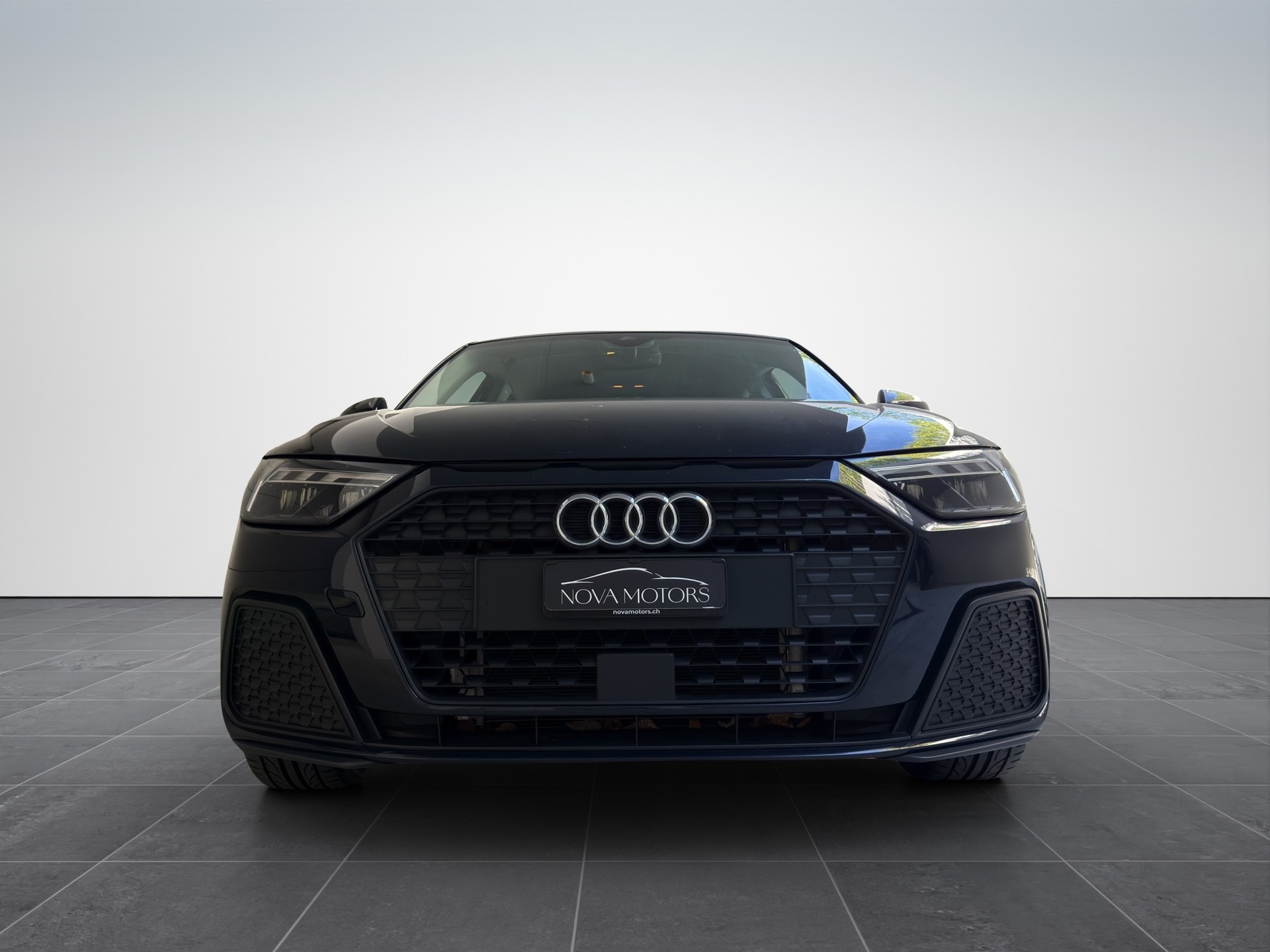 AUDI A1 Sportback 30 TFSI Attraction S-tronic-image-1