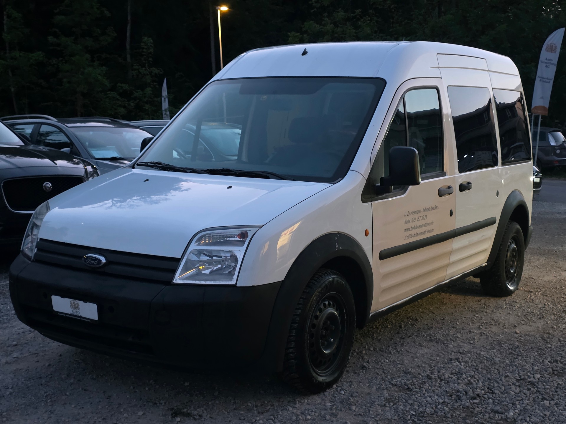 FORD Tourneo Connect Plus 1.8 TDCi *** Frisch ab MFK / Frisch Service / Gratis Lieferung / Garantie ***
