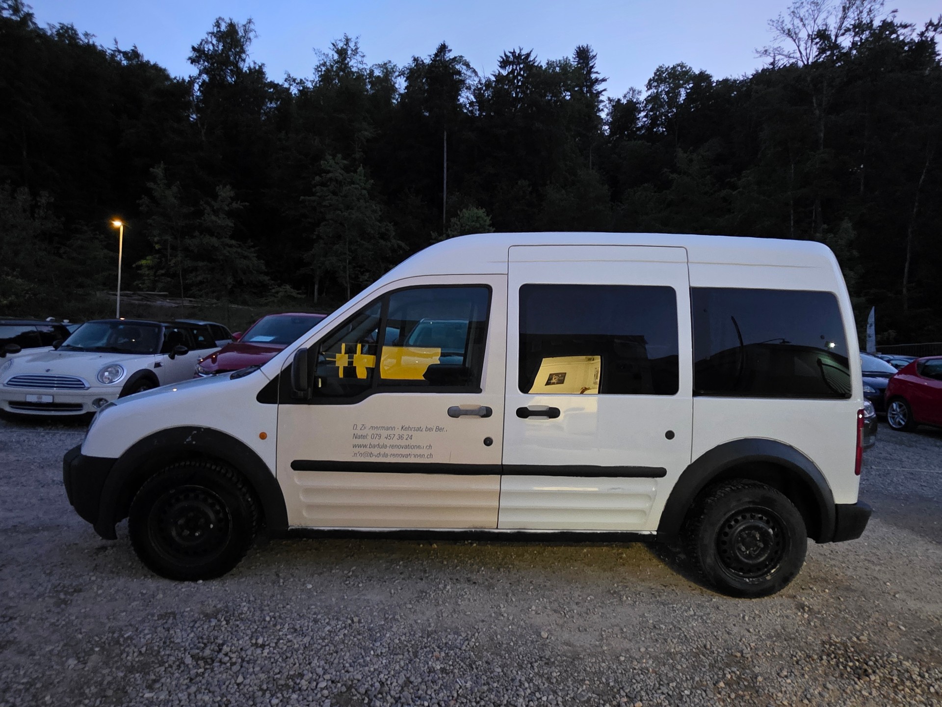 FORD Tourneo Connect Plus 1.8 TDCi *** Frisch ab MFK / Frisch Service / Gratis Lieferung / Garantie ***-showroom-element-1