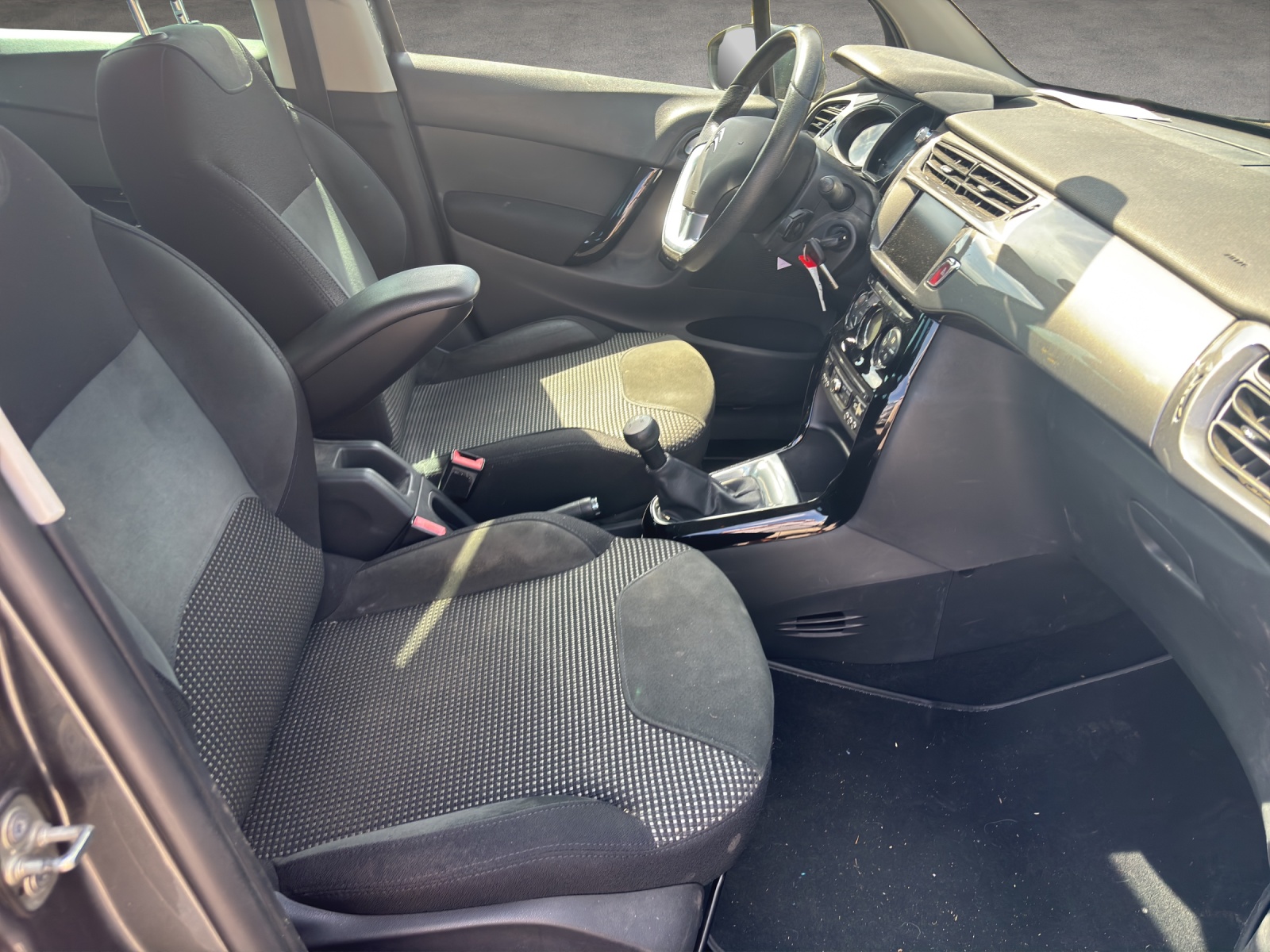 CITROEN C3 1.2i Séduction-image-12