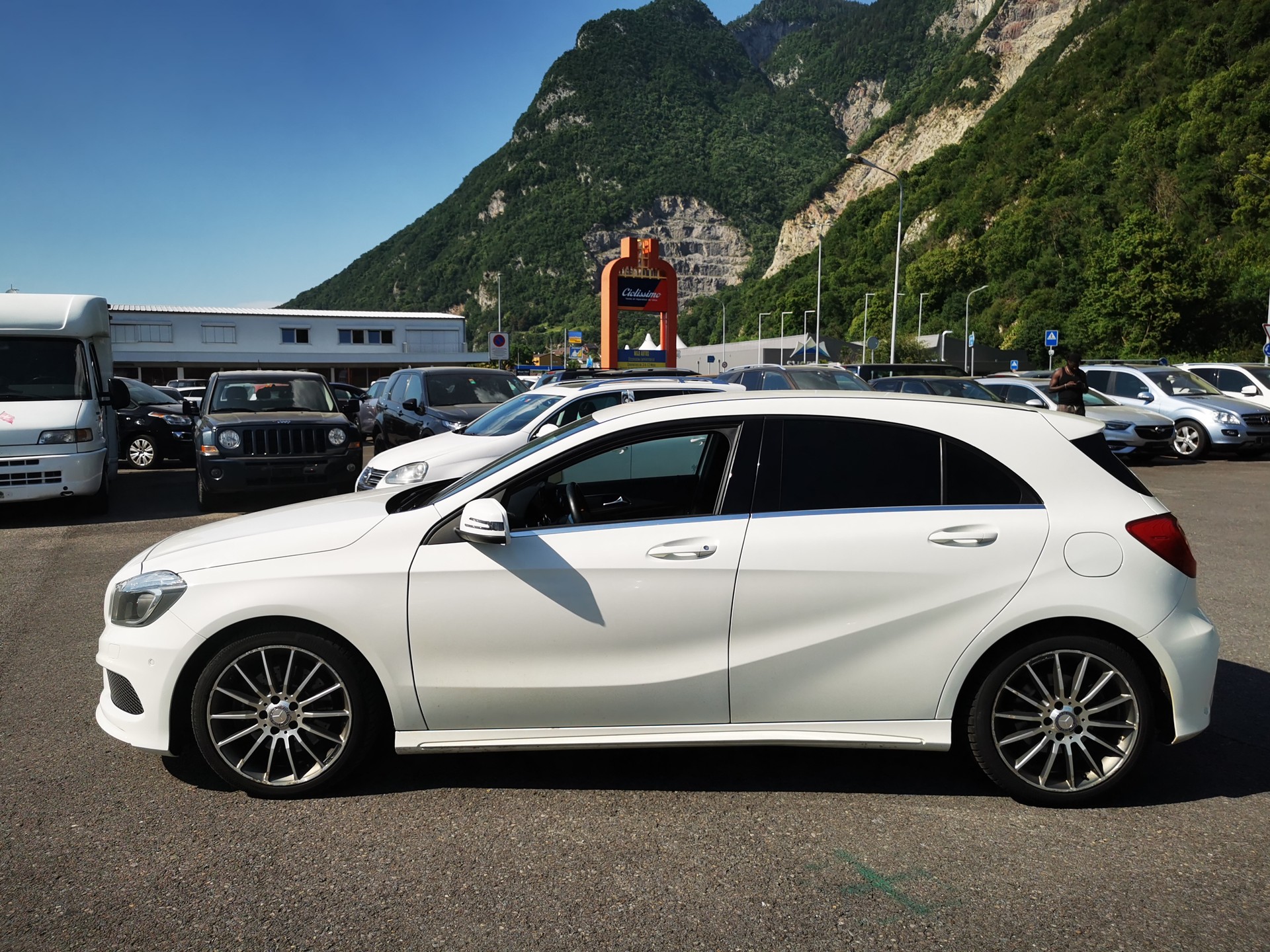 MERCEDES-BENZ A 250 AMG Line 4Matic 7G-DCT